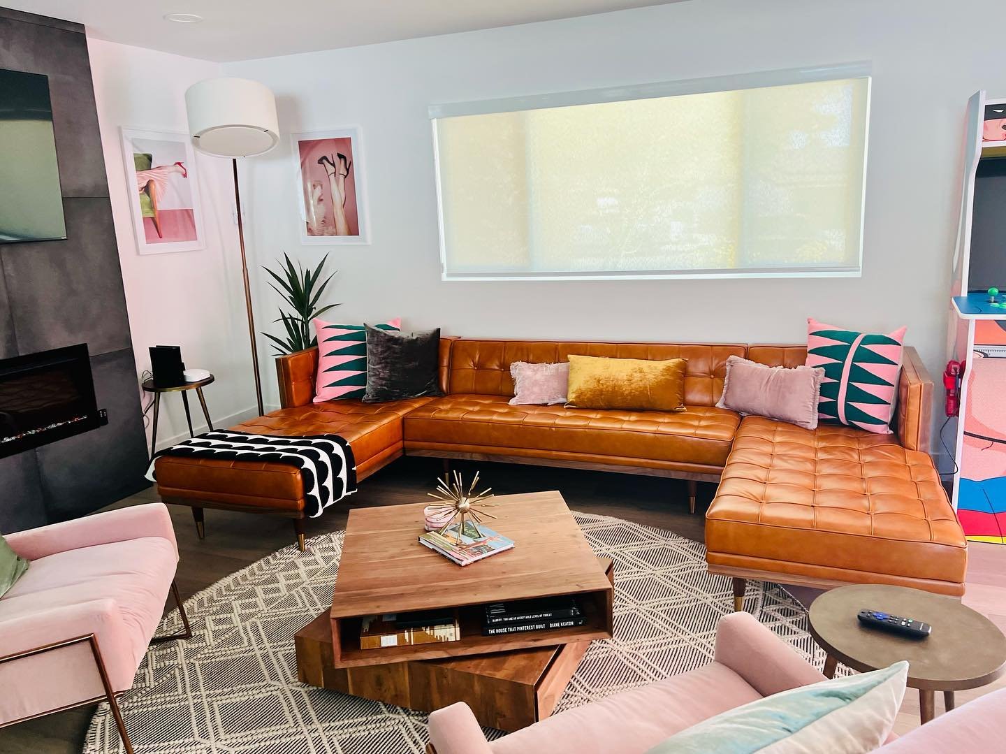 A clean new vacation rental hits the market just in time for V-Day. 💖🌴