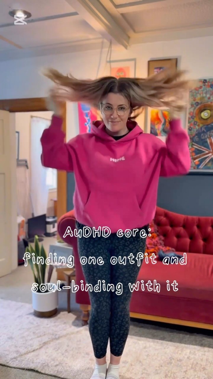 Tell me I’m not the only one with a second-skin aka comfort hoodie? 😂
#AuDHD #ADHDLife #AutisticLife #ADHDAndAutism #NeurodivergentLife #NeurodivergentCommunity #Neurospicy #SameOutfitDifferentDay #OutfitRepeater #CartoonCharacterEnergy #Hig