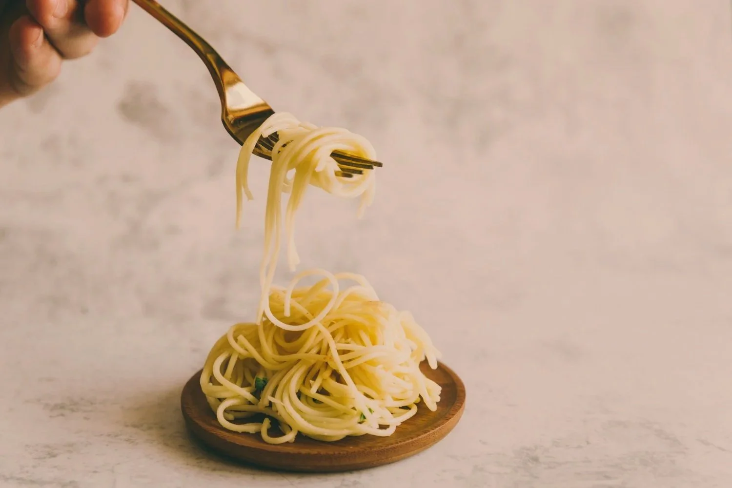 Pasta al dente, un gesto técnico que transforma tu salud metabólica