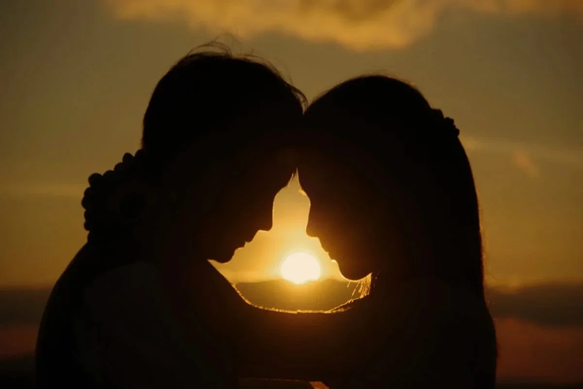 ¿Qué son las polaridades energéticas en las relaciones de pareja?