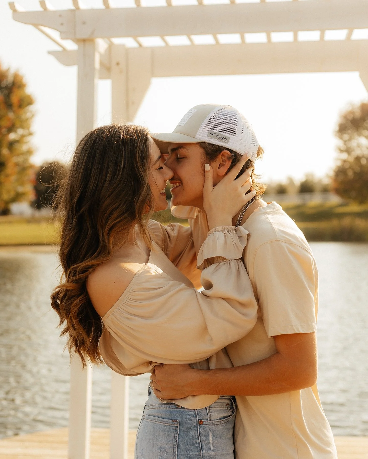 Absolutely obsessing over this session! Sara + Austin were the sweetest couple and I loved everything about this evening! 💛