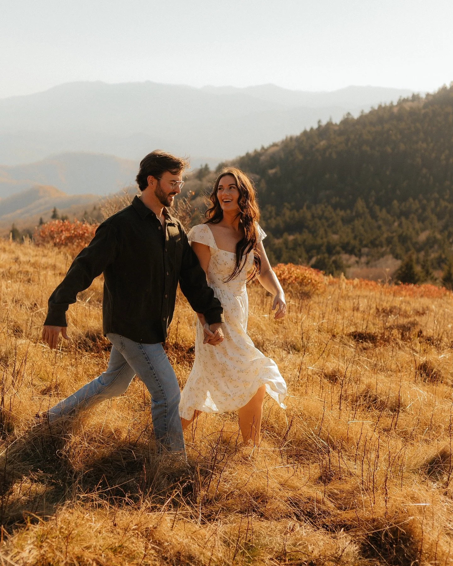 It&rsquo;s wedding week for this gorgeous couple! 🤩 

Not only do I love these photos, but I love these people! Haley is one of my dear friends and I can&rsquo;t wait to see her as a married woman! 

Congrats to the soon-to-be Greys🥂