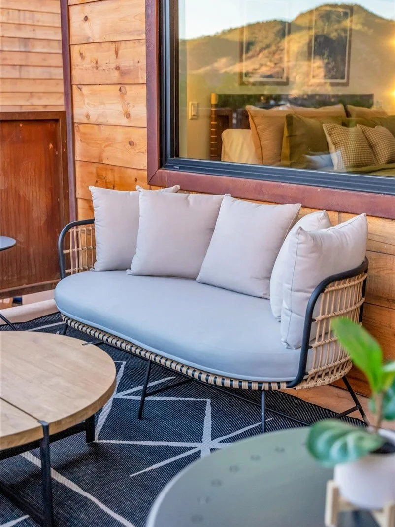 A cozy escape with mountain views, ideal for a quick local getaway when you just need a change of scenery ✨ Stay with us this January or February and get our lowest rates of the year! ❤️