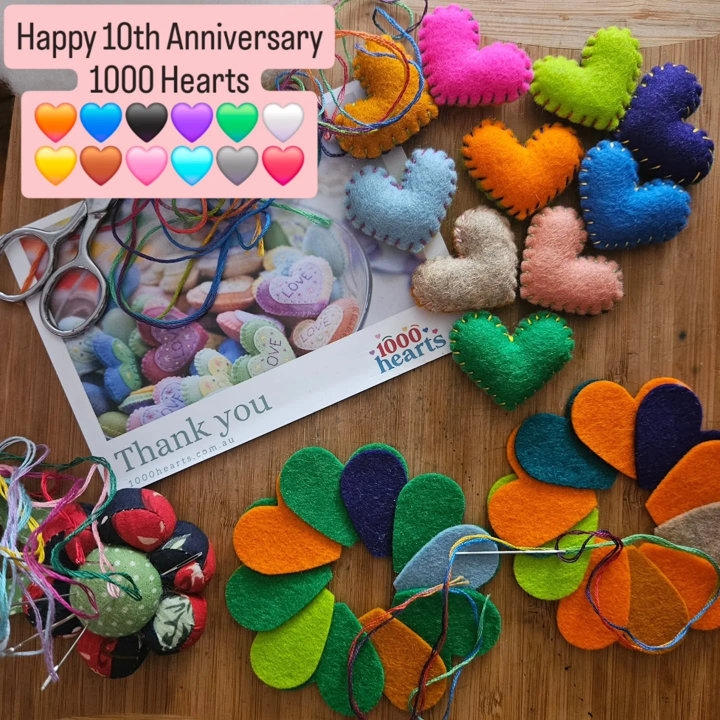 Today is the 10th Anniversary of @1000_hearts
A kindness initiative started by Sarah on her couch that has grown into a global movement.

I'm stitching along at home while the official celebration is happening in Tassie 😃

It is not overstating it t