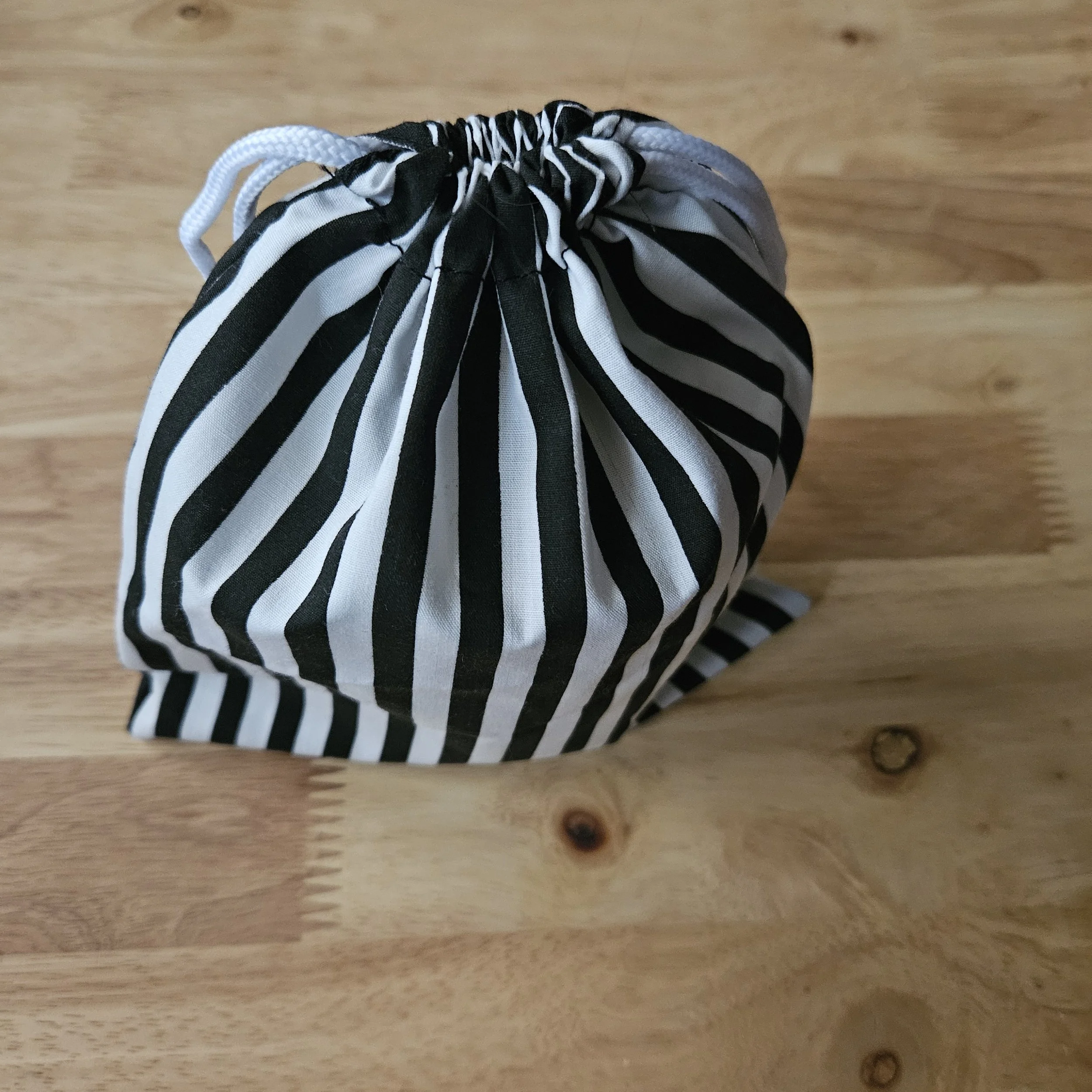 Jaunty-Gill-Drawstring-Pouch-GiftBag-Bag.jpg