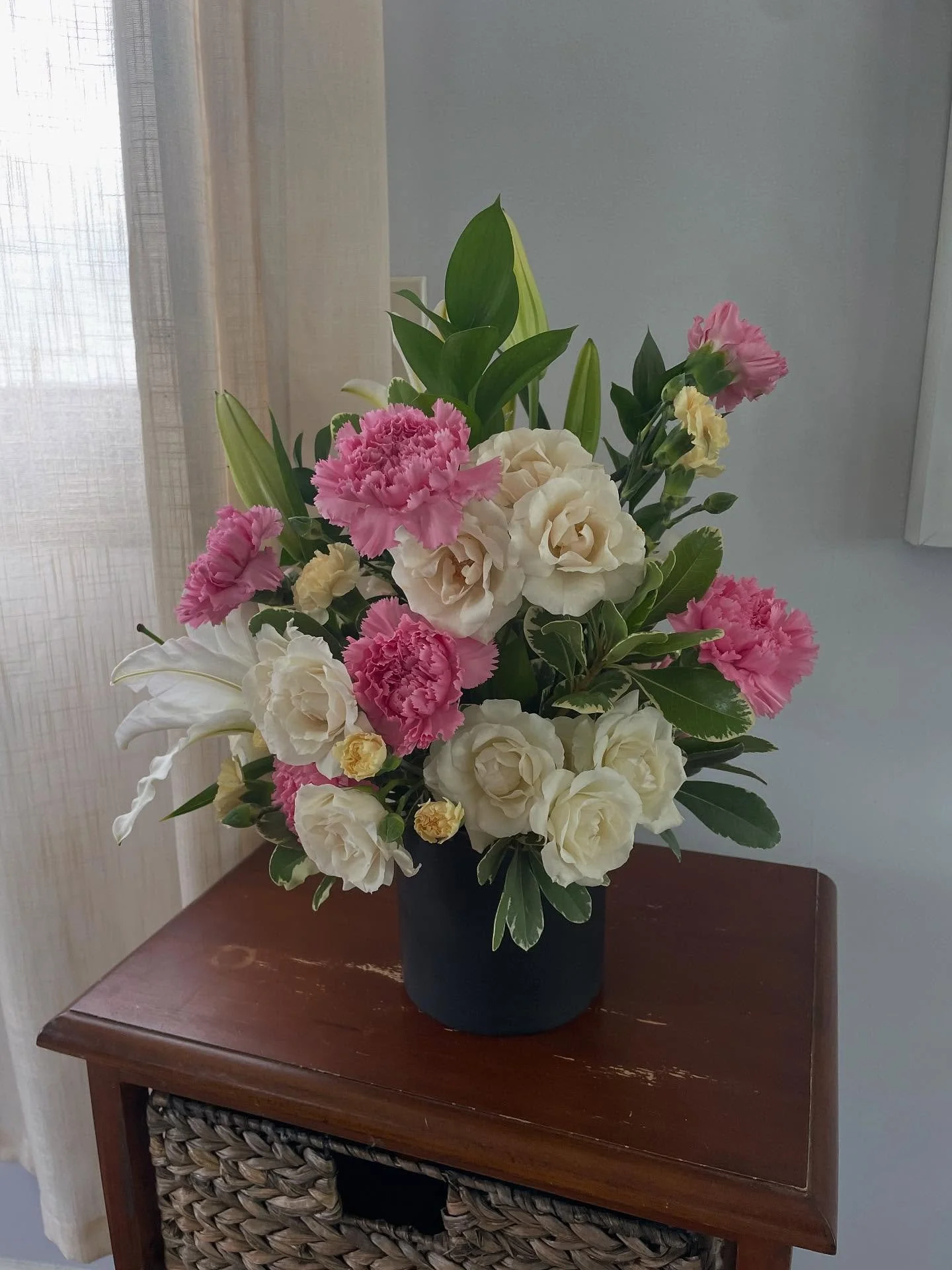 Friendly reminder: we deliver! And we loooove to see the reactions we get when folks get flowers. 
Days are made 🌞 
check out our online shop to order!

www.sirenflorals.com