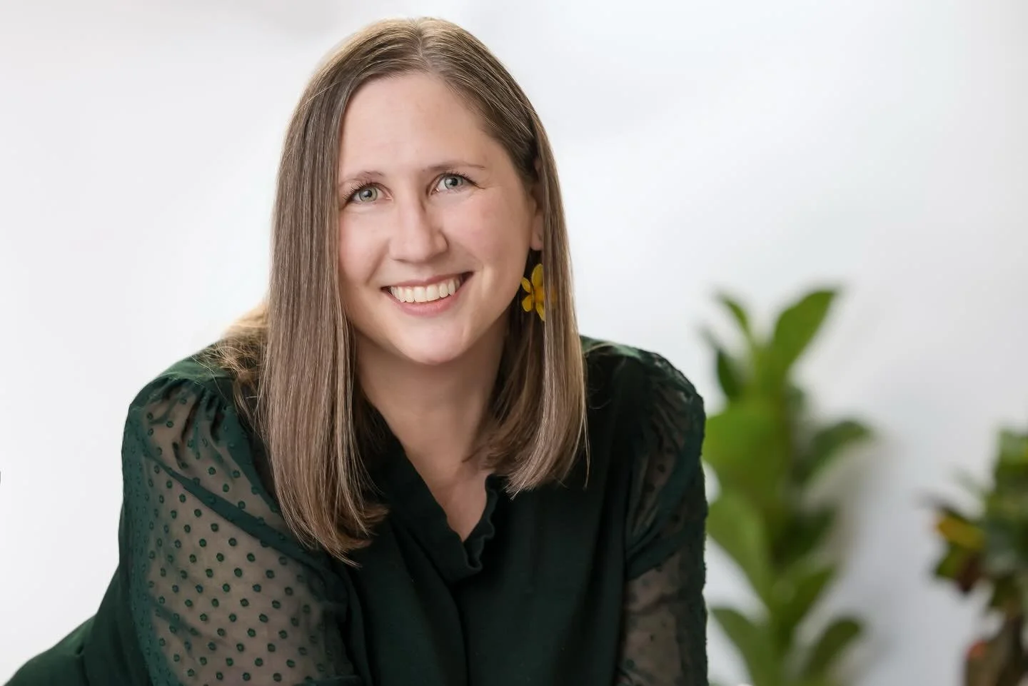 Hi! I&rsquo;m Alyson, founder of Sassy Daffodil Garden Consulting. My intention is to bring you joy and confidence through nature 🌱 I offer onsite visits, landscape design, plant shopping, project management and sustainable coaching, webinars and wo