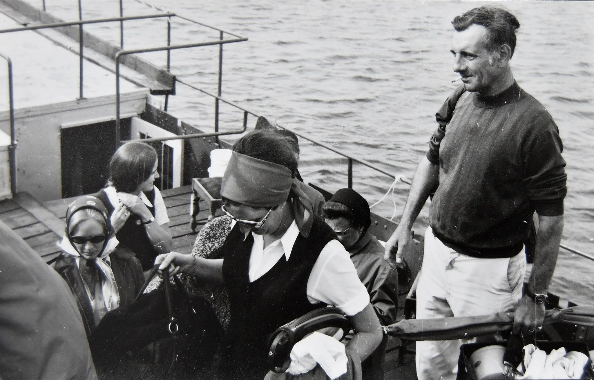   Charel Mols (rechts), met Greet Huysmans (centraal) en Yolande Van Aelst  