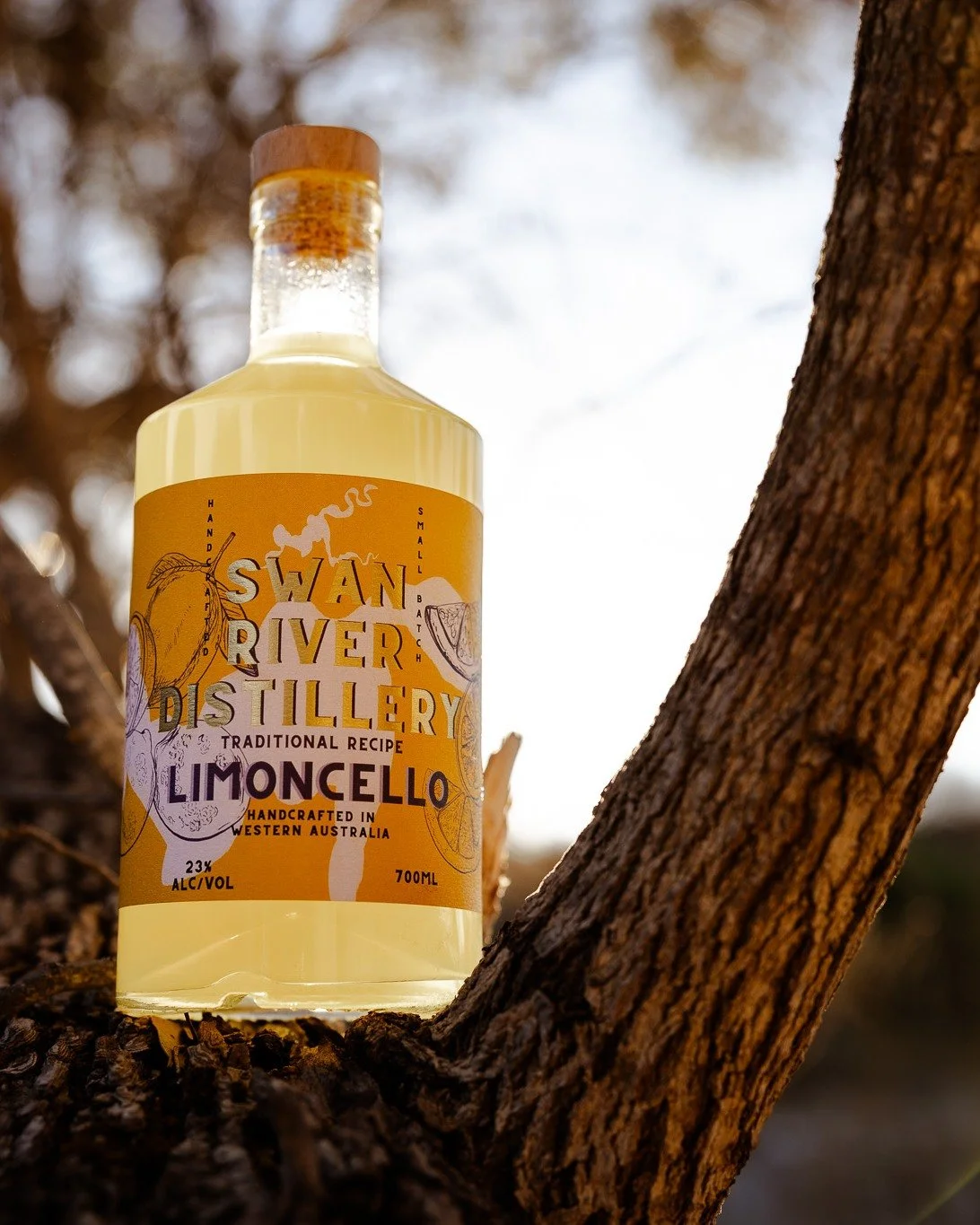 If you smell lemons&hellip; it&rsquo;s us 🍋
Bottling Limoncello this week using 100% Western Australian lemons as always!