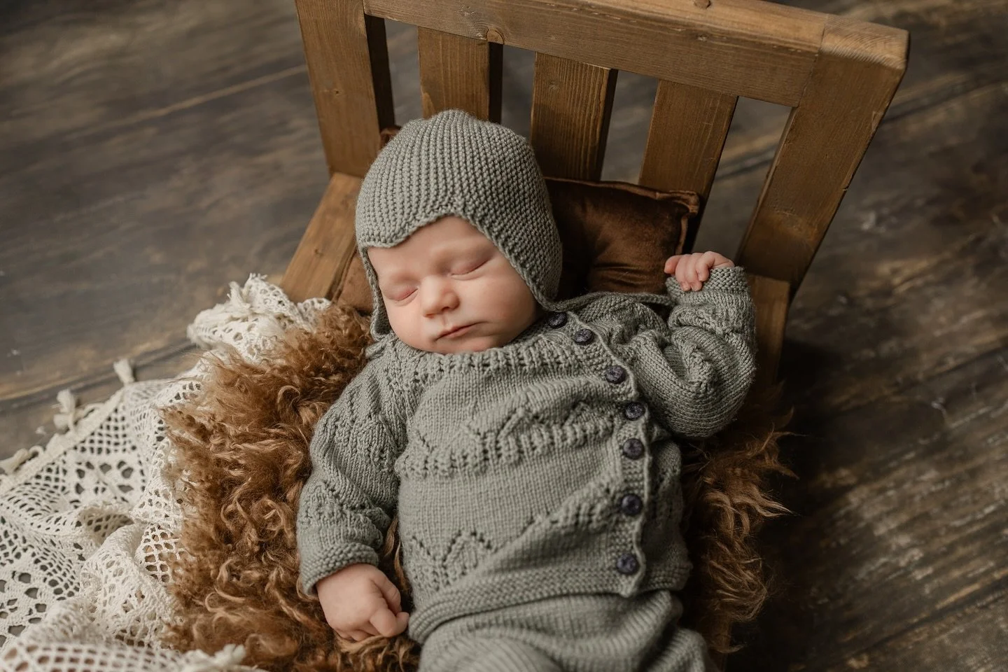 Ludvig 🤍 

#nyf&oslash;dtfotografering #naturlignyf&oslash;dt #fotografmartineosen #fotografporsgrunn #foto #studio #newbornshoot #newbornphotography