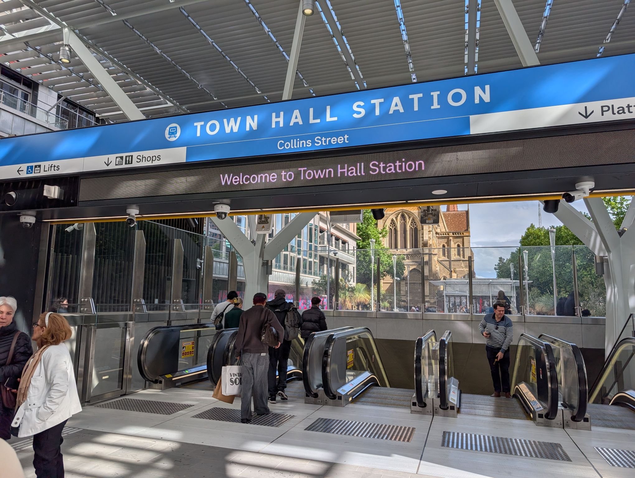 Town-Hall-Station-Metro-Tunnel-Amy-Gardner-images-2-1.jpg