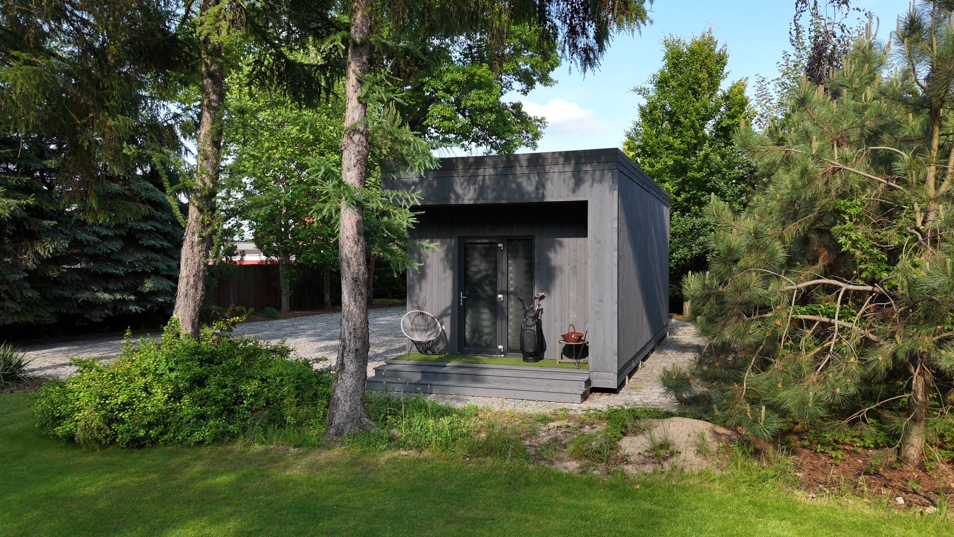 Golf Cube – Mobile Golf Simulator