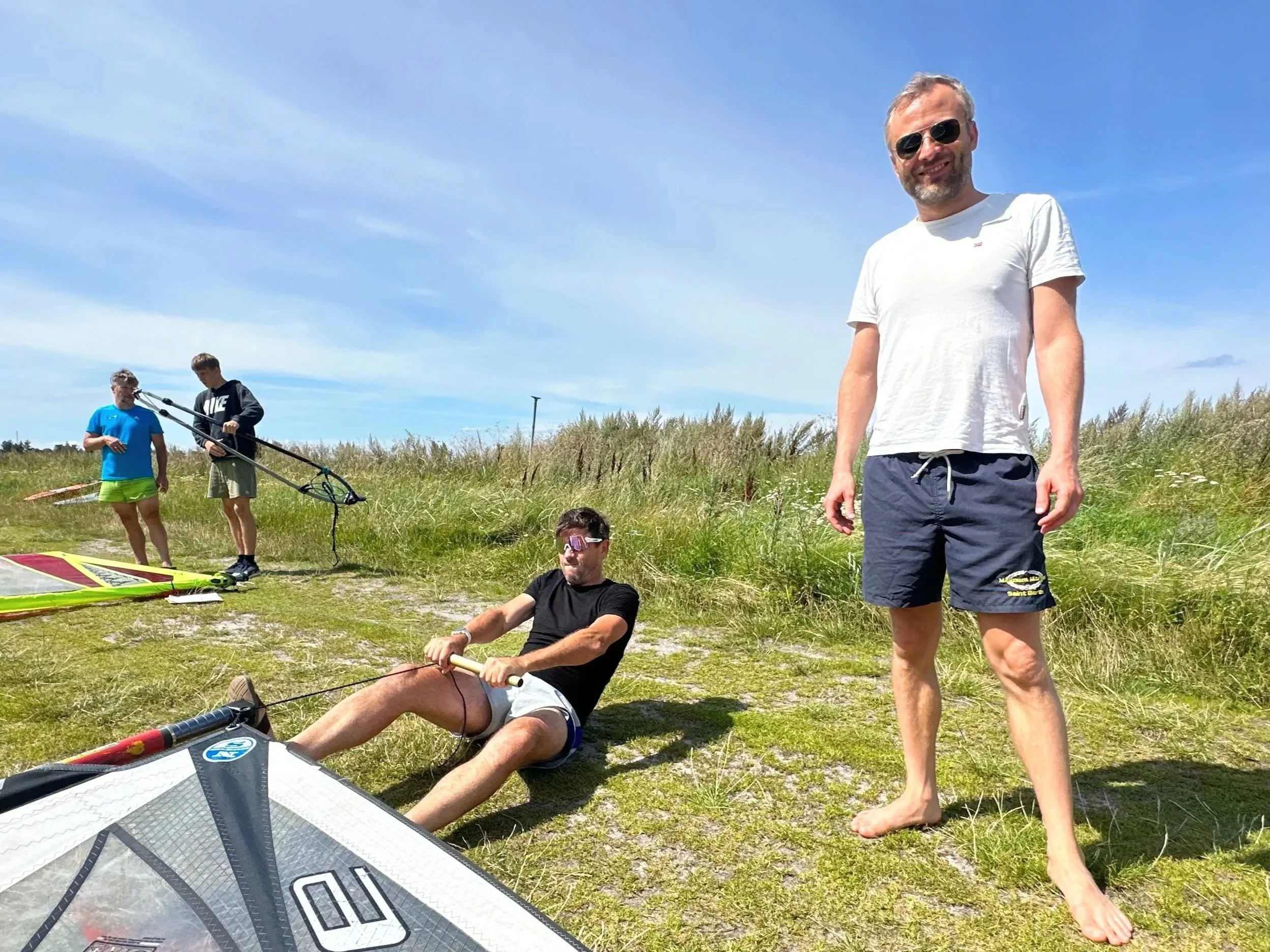SUP, vandaktiviteter, kajak, naturoplevelser, camping og campstemning for hele familien på Surfcamp Samsø eller Vand & Velvære.