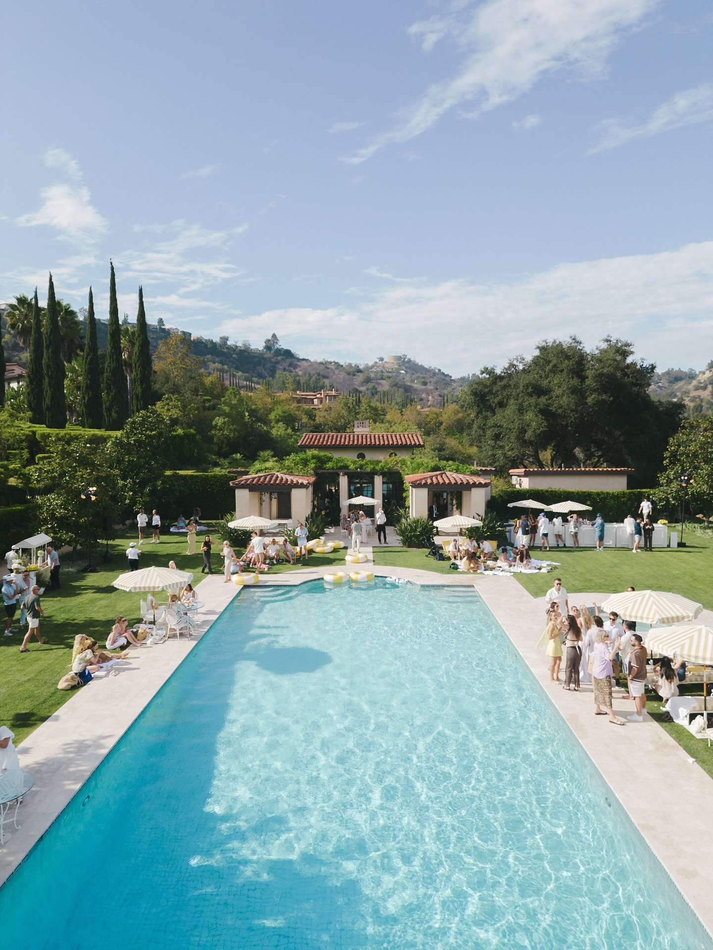 T&amp;S &mdash; The Recovery
A Slim Aarons&ndash;inspired recovery at the Beverly Pool Club. An iconic poolside scene brought to life. 
Personalised touches featuring the bespoke wedding logo &ldquo;The Wilson&rsquo;s Wed&rdquo; adorned towels, food 