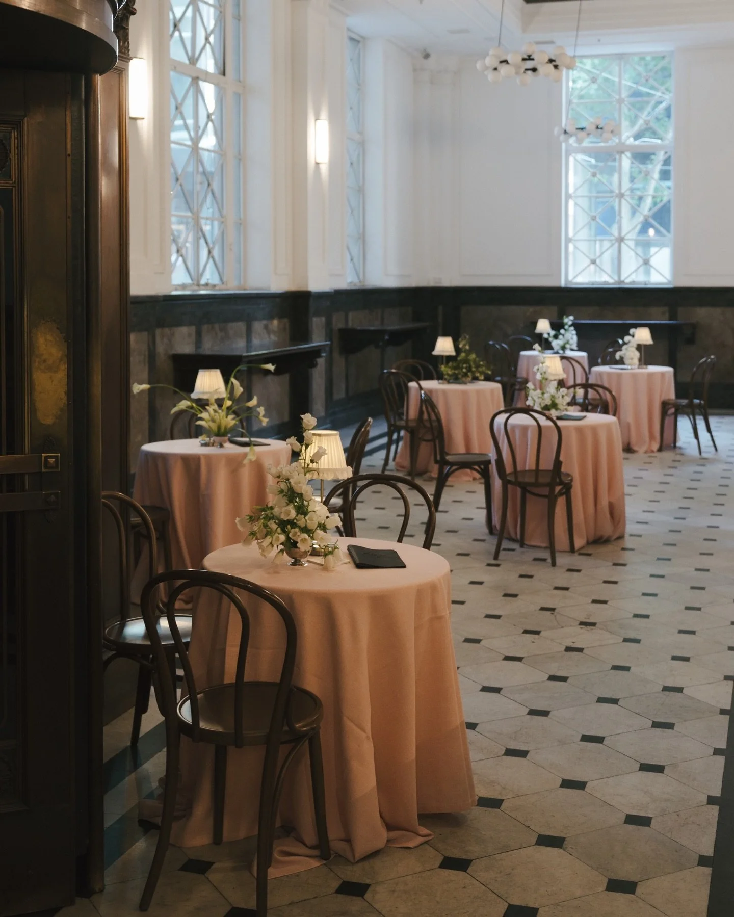 J&amp;N &mdash; Minuit au Ritz 🏹
A reception that rewrote the rules. Echoing old-money charm with NYC bar&ndash;style energy at @thetrust_melbourne
Layered with thoughtful details, a martini tower, personalised touches, and pink drapery contrasting 