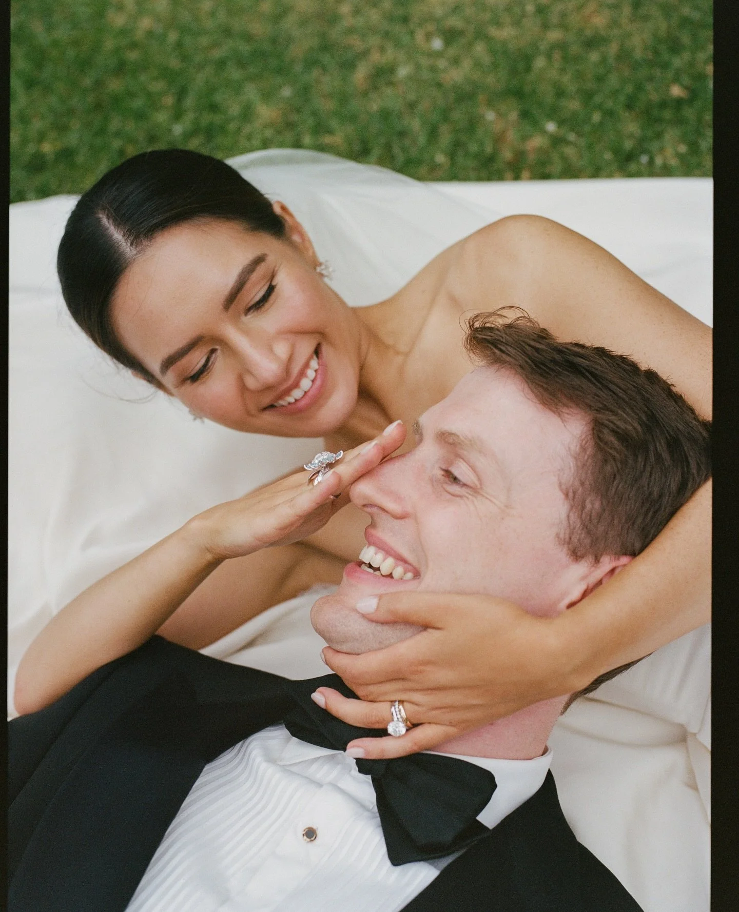 Dreaming of N&amp;J&rsquo;s Seaside Eden wedding &mdash; a masterclass in serene romance. Soft ocean light, sculptural blooms, and a palette that mirrored the quiet, enduring beauty of their love story.

Planner, styling &amp; coordination @thenuptia