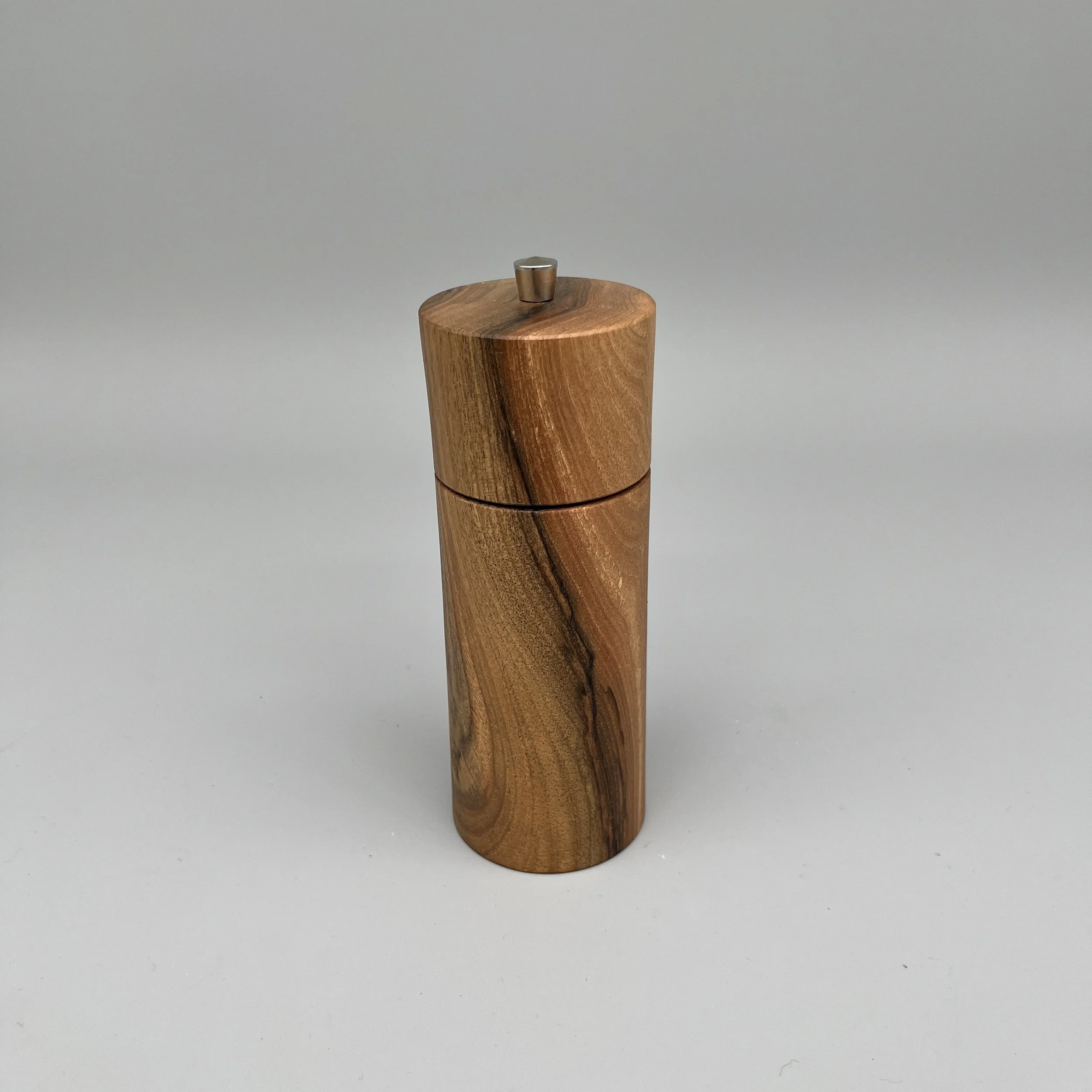 Pfeffermühle – Nussbaum