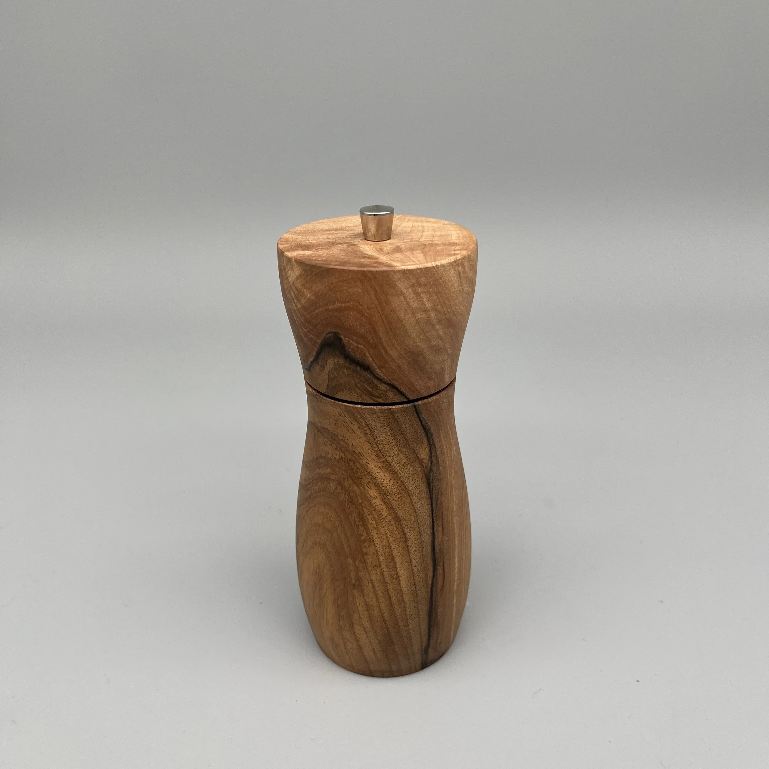 Pfeffermühle – Nussbaum