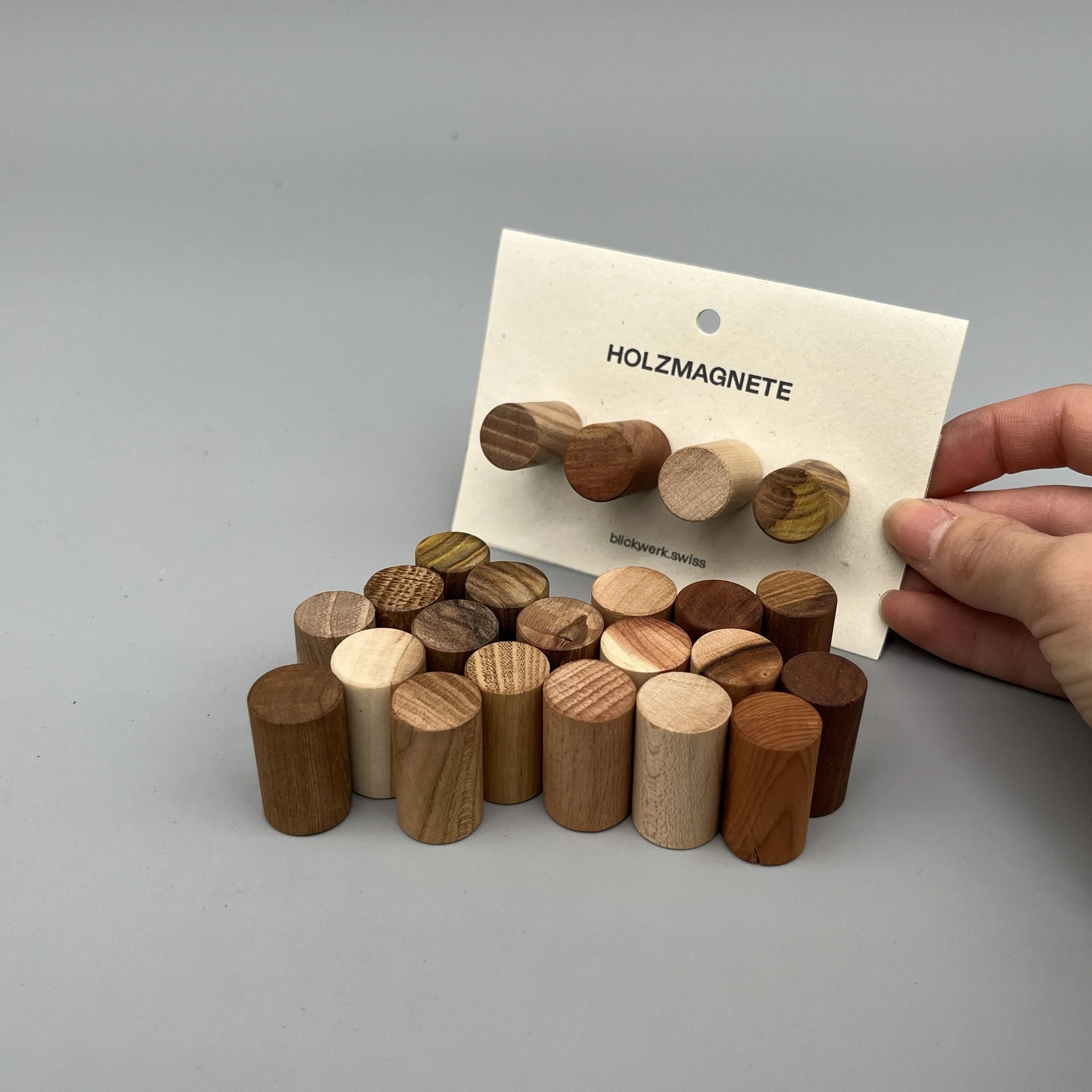 holzmagnete-schweizerholz-magnet-drechslerei-4er-set0023.jpg