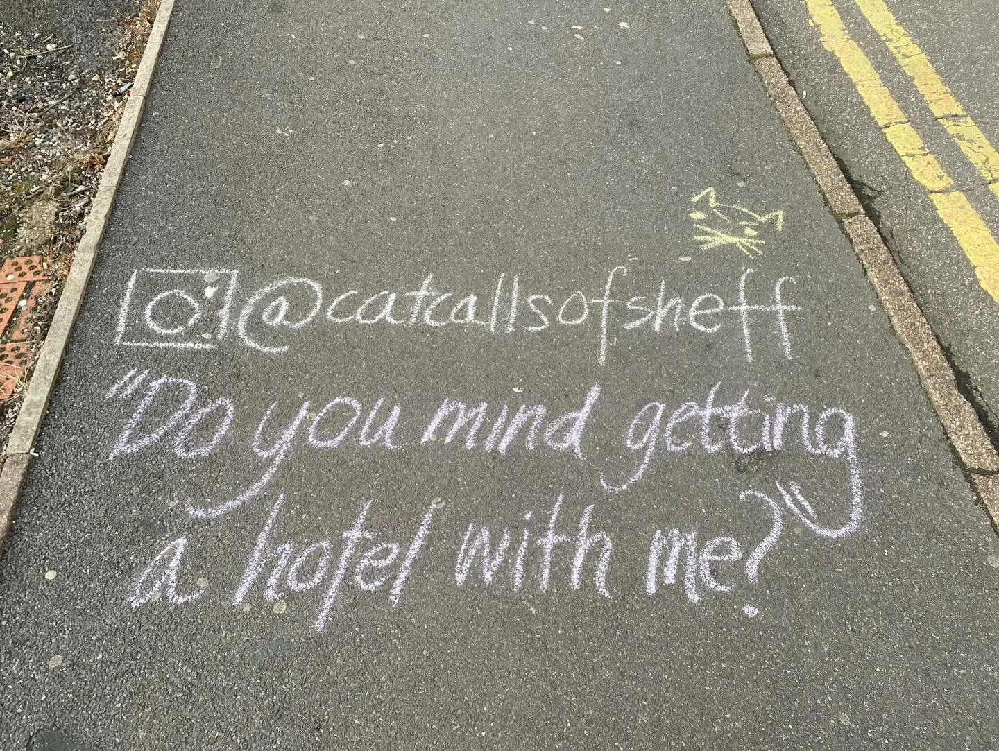 📍West Street

&ldquo;Walking through passage from west street to division street and at 12 o&rsquo;clock in broad daylight, with other people walking by, a man said &ldquo;do you mind getting a hotel with me &ldquo; whilst smirking at me. I thought 