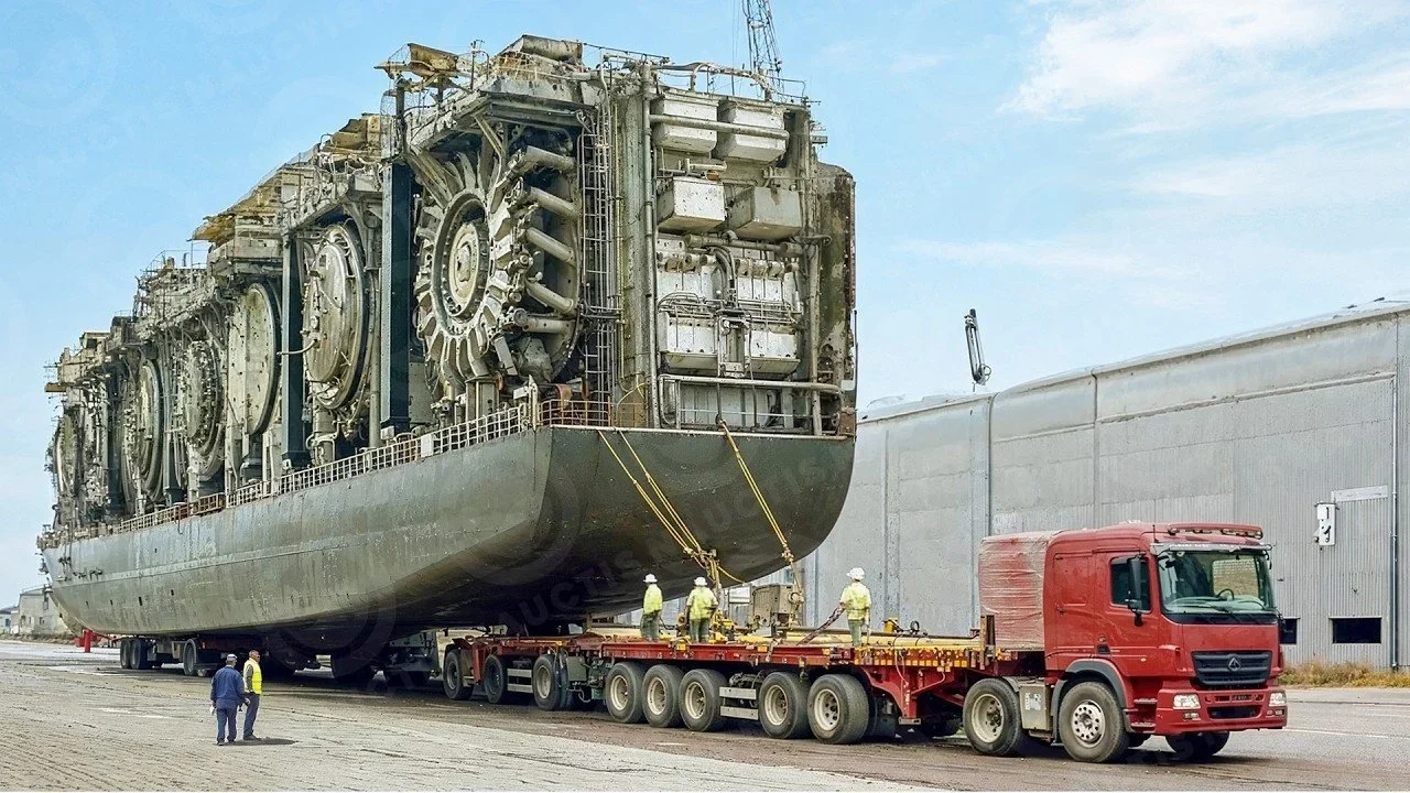 Large marine diesel engine benchmark image