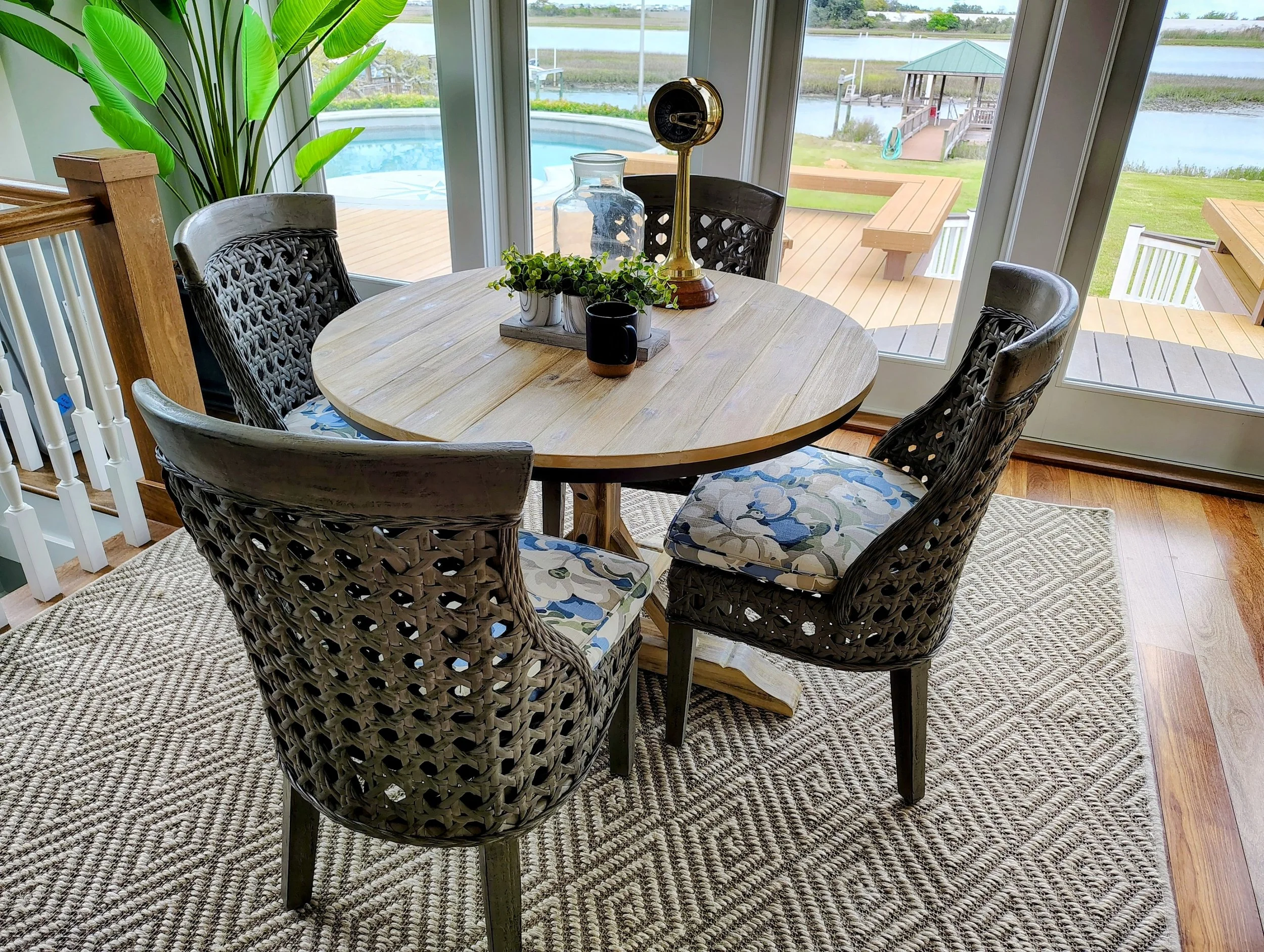 Go Green Fine Interiors_Nook table and rug.jpg