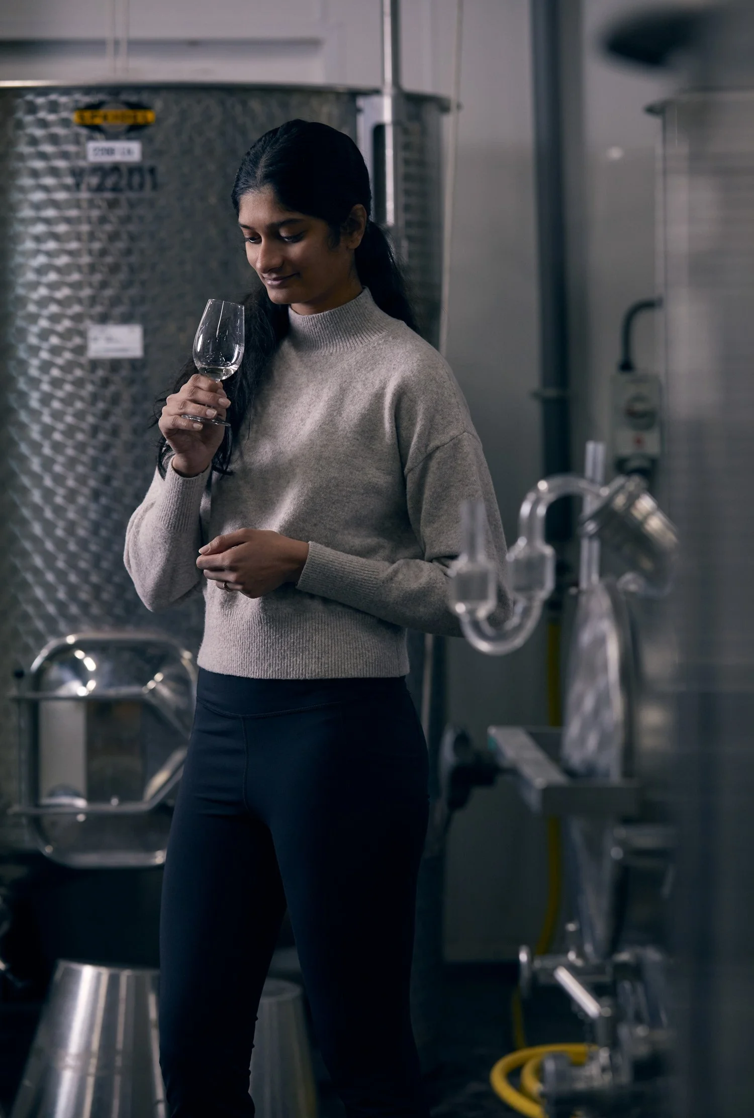 women_behind_the_wine_deepika.JPG
