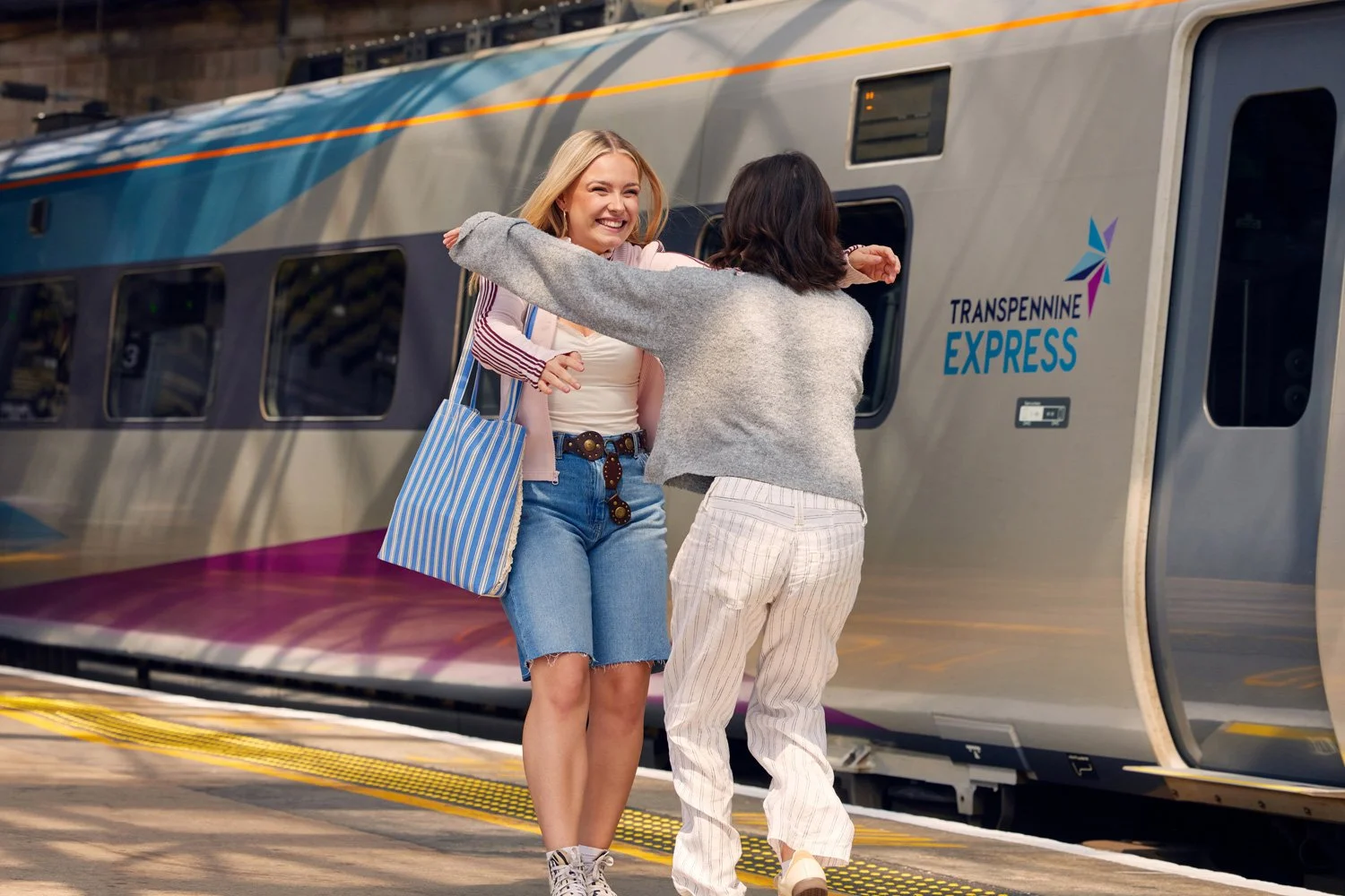 transpennine_embrace_02.jpg