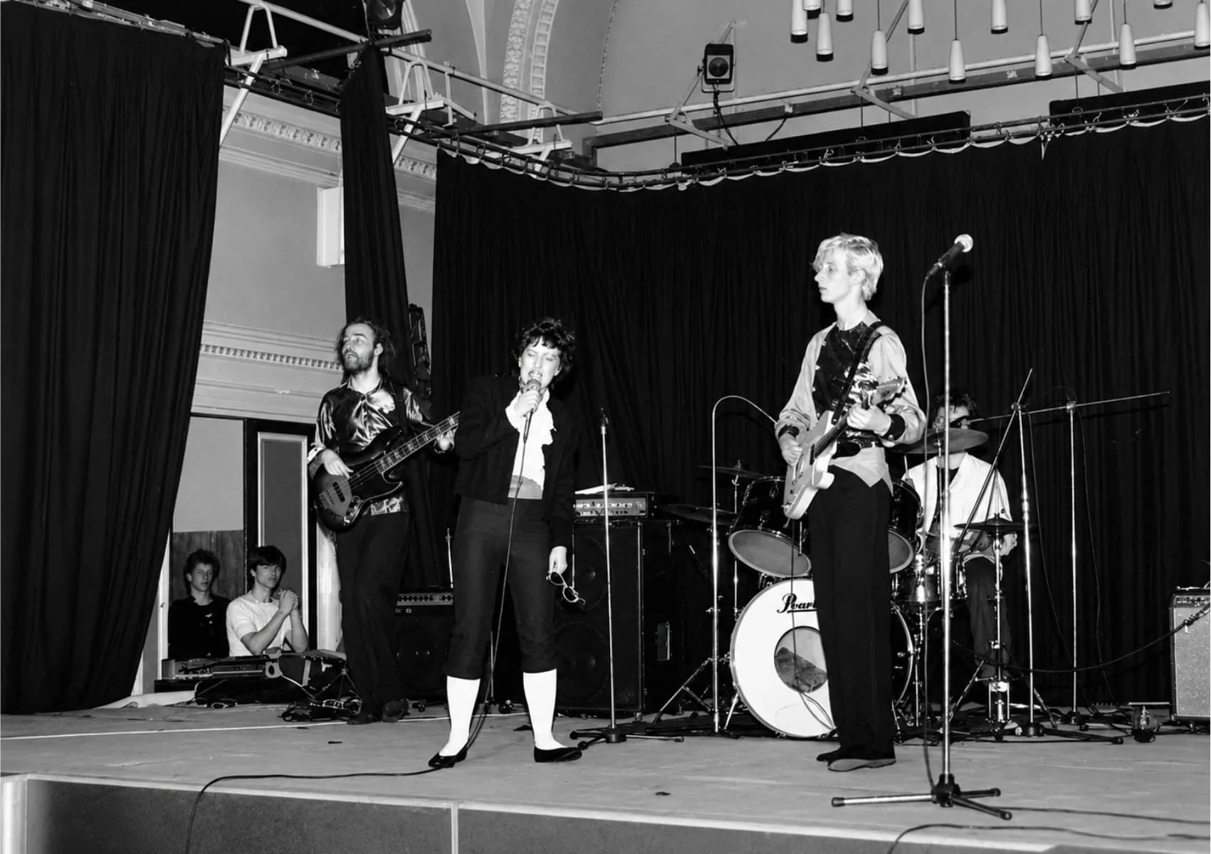 Que Bono live at The Derby Hall 1981