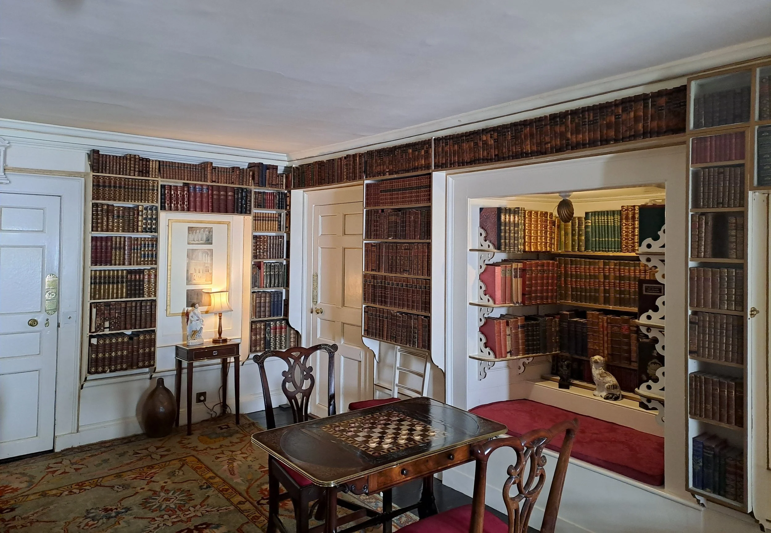 A library room included on the library page with explainer's on multiple operational tax topics such as FATCA, CRS, QI, QDD, DAC8, CARF, and more, as well as quicklinks to official government sources.
