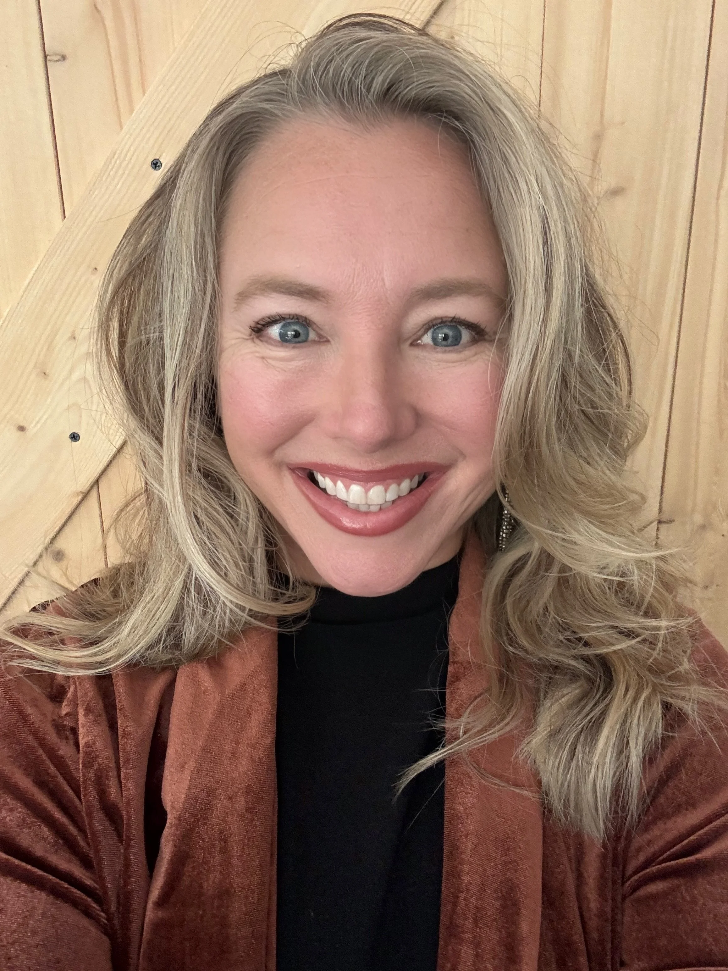 Facetune_02-10-2025-22-55-45.jpg