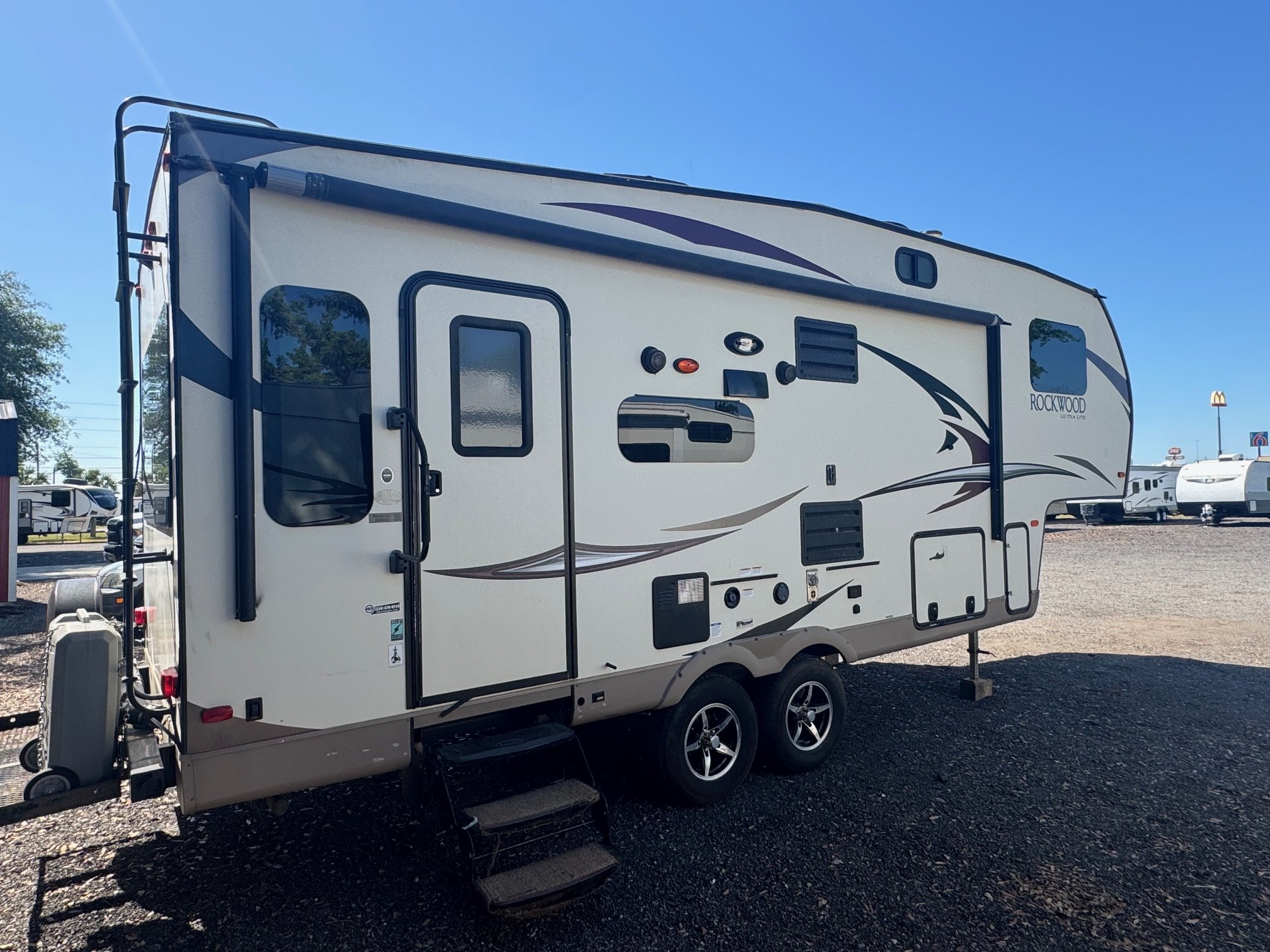 2017 Forest River, Rockwood Ultra Lite, 2440WS