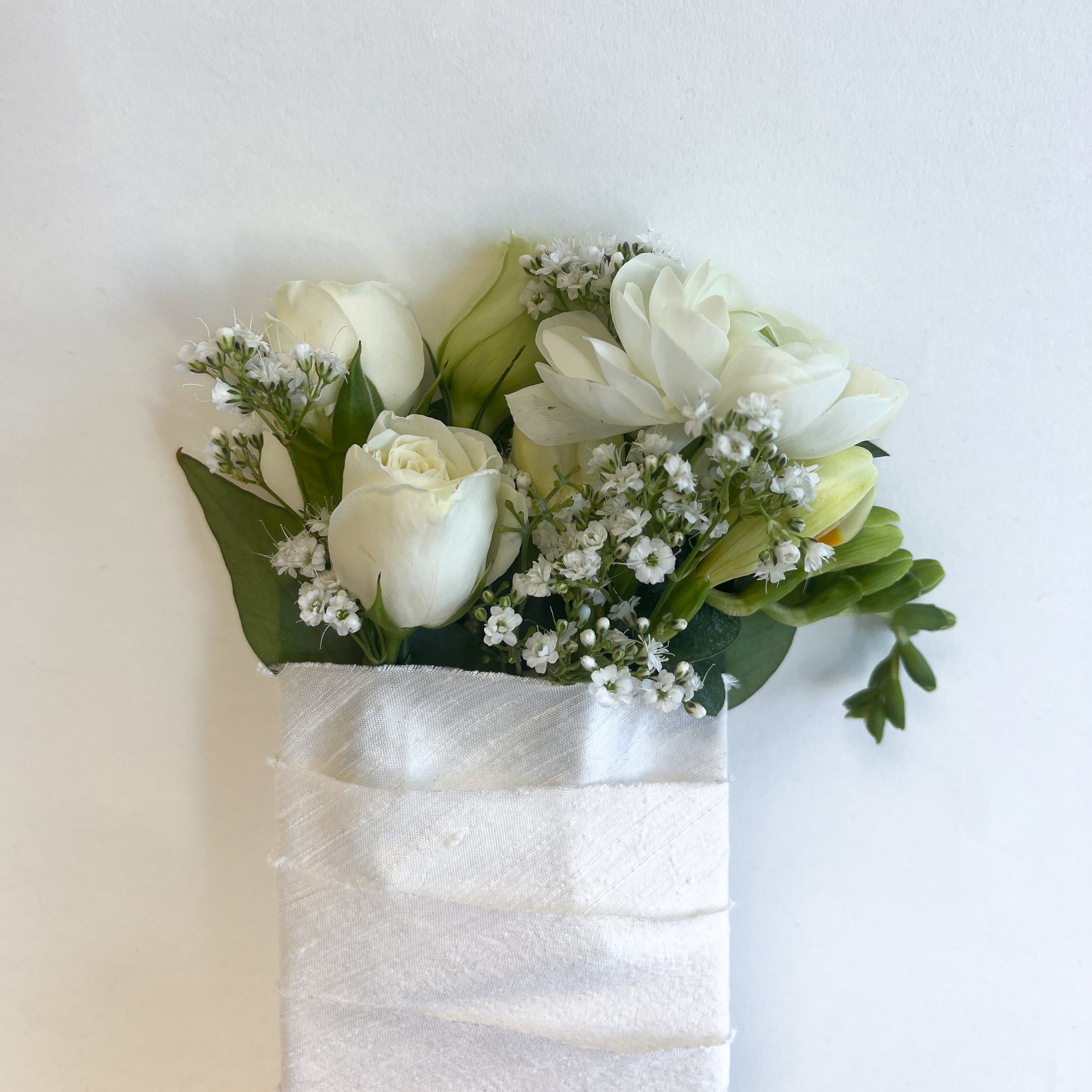 Pocket Boutonniere - white
