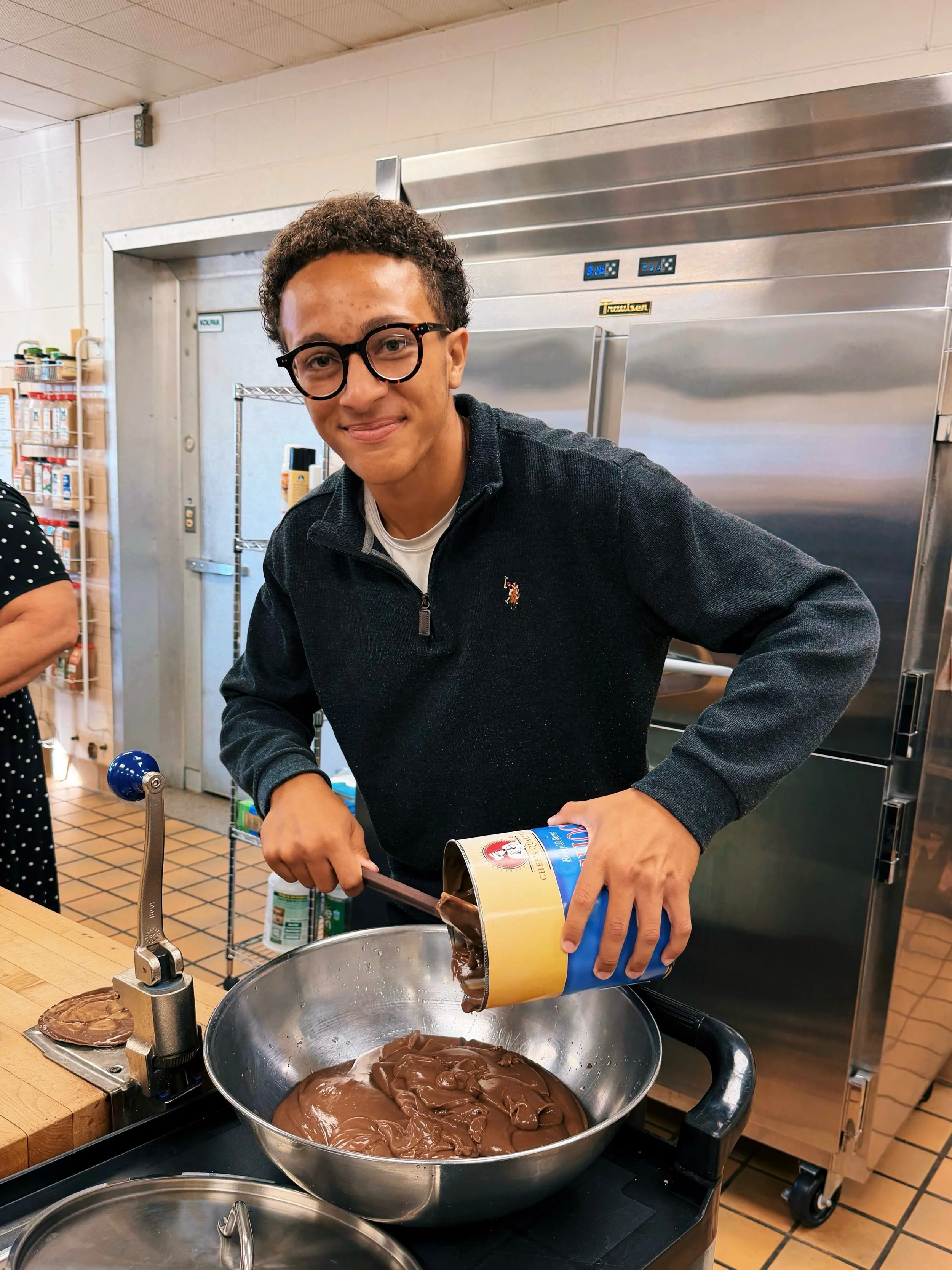 Our high school students had the opportunity to serve at the Bethany Center this month! ❤️ We are so proud of their willingness to serve, give back, and be a blessing to others. 🙌🏼