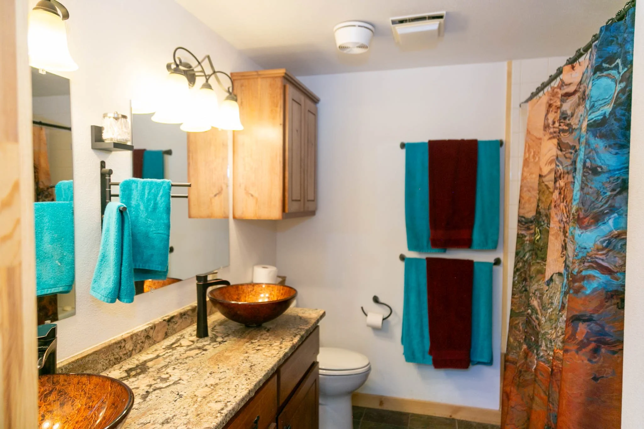 1PrimaryBathroom28920Hwy149CreedeCO81130.jpg