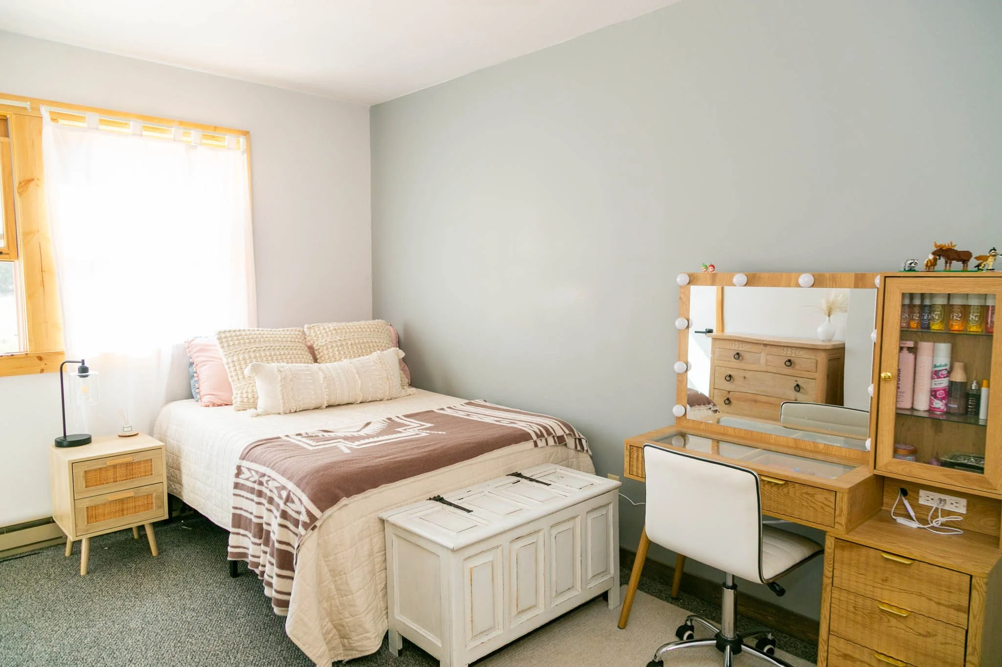 1UpstairsWestBedroom28920Hwy149CreedeCO81130.jpg