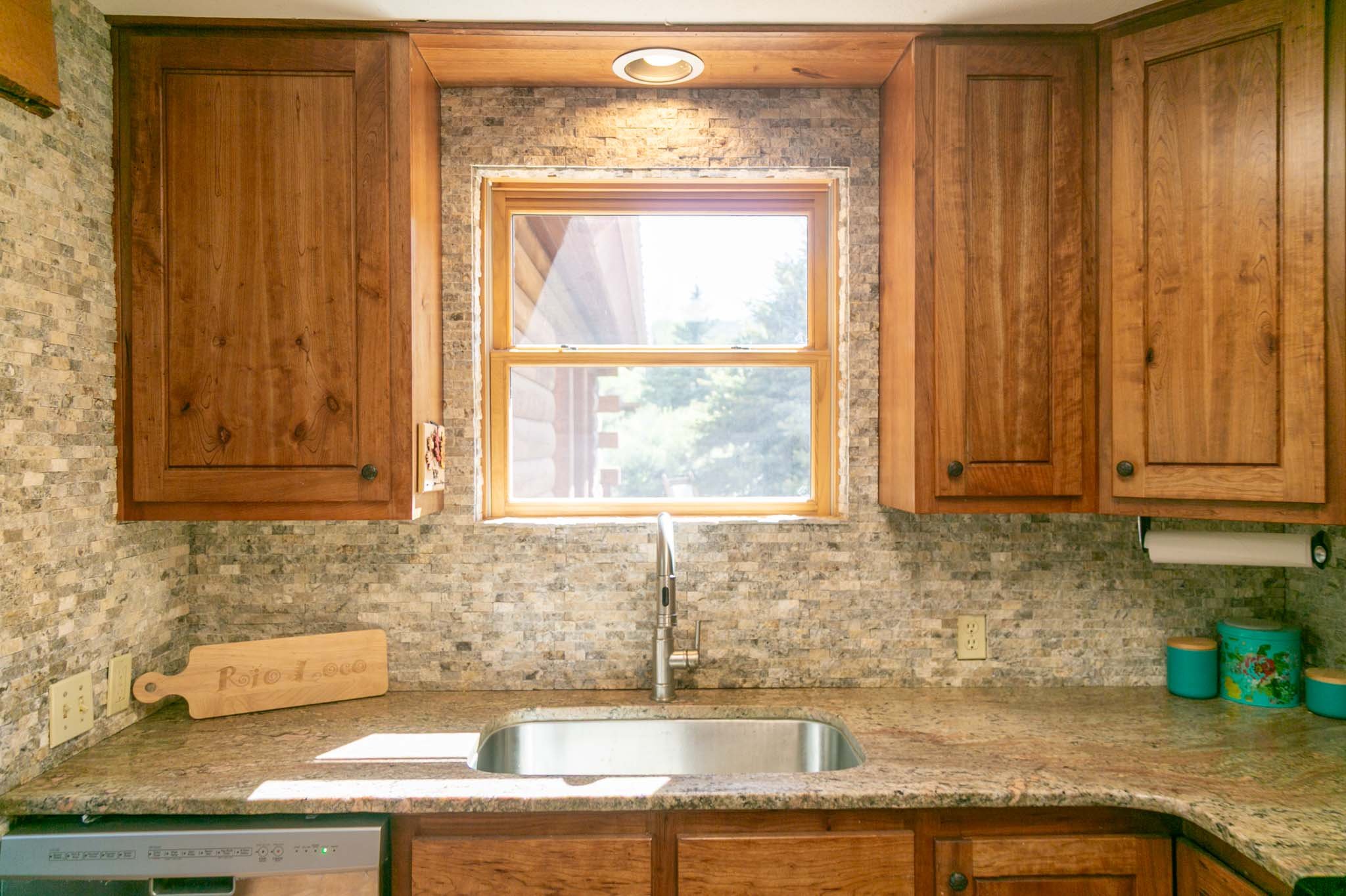 5Kitchen28920Hwy149CreedeCO81130.jpg