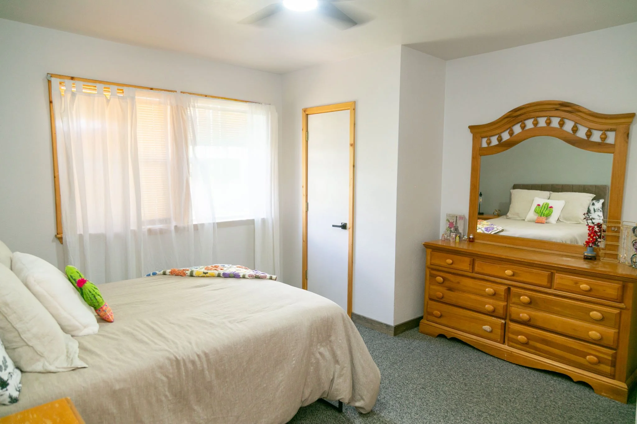 2UpstairsEastBedroom28920Hwy149CreedeCO81130.jpg