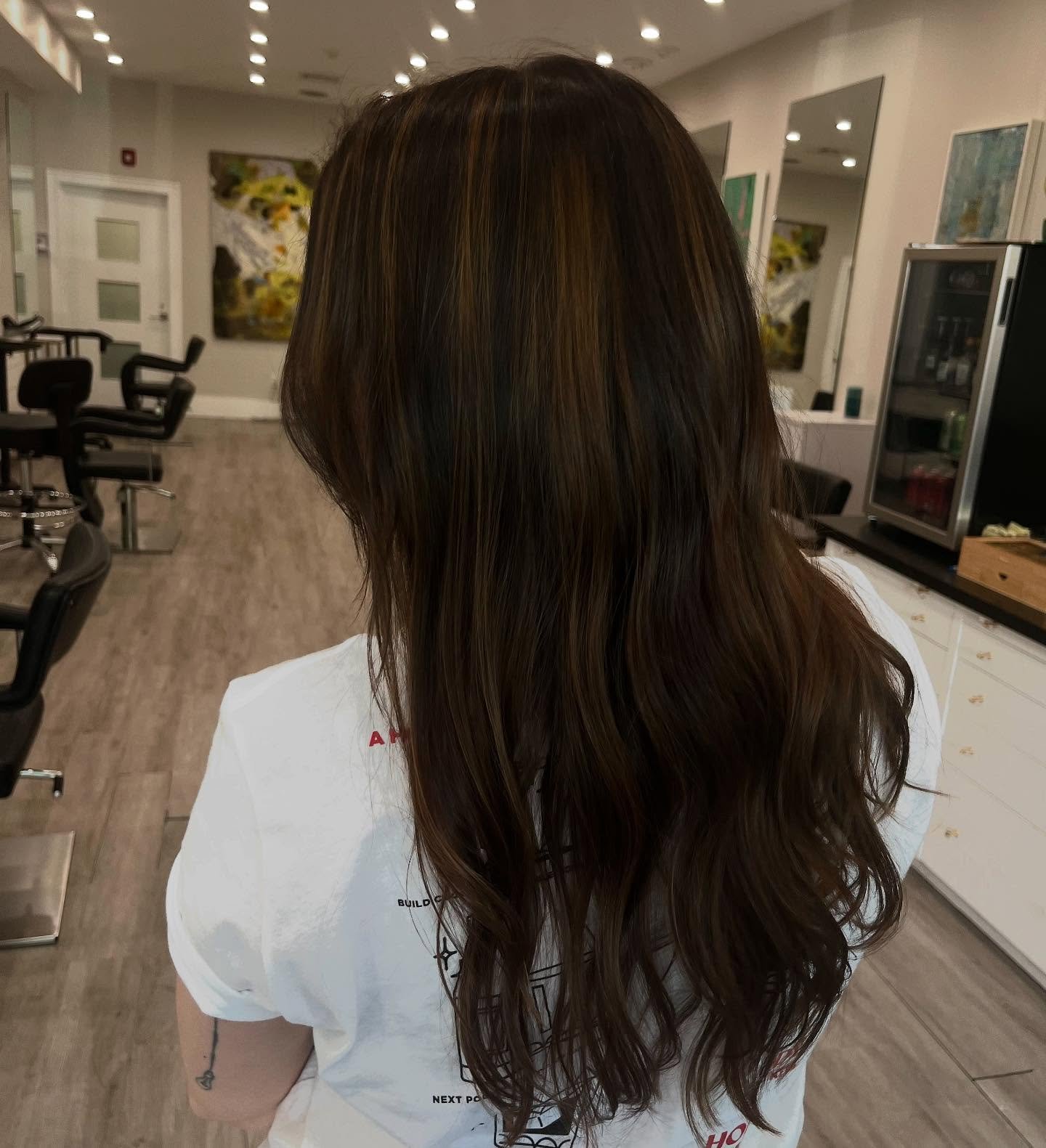 Balayage isn’t just a technique—it’s a love language.💕💕
Balayage & style done by @debz.hair
📍Darien, CT
• text 203-571-9497 to book your appointment today, new clients receive 20% off their service of choice☺️
•
&