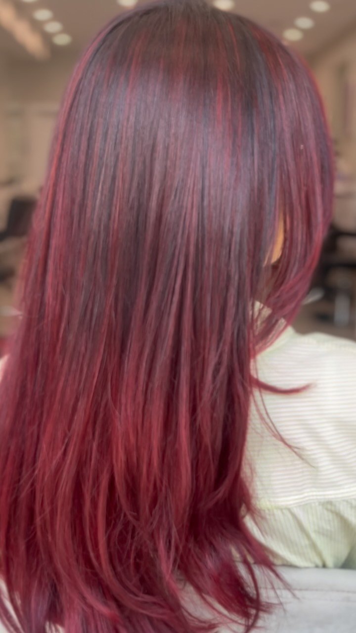 Warning: red hair may cause obsession (mine & yours❤️‼️
Color & style done by @angiestechniques
📍Darien, CT
•
•
#hairgoals #balayageartists #hairstylist #darienct #beforeandafterhair #hairoftheday #behindthechair #hairinspiration