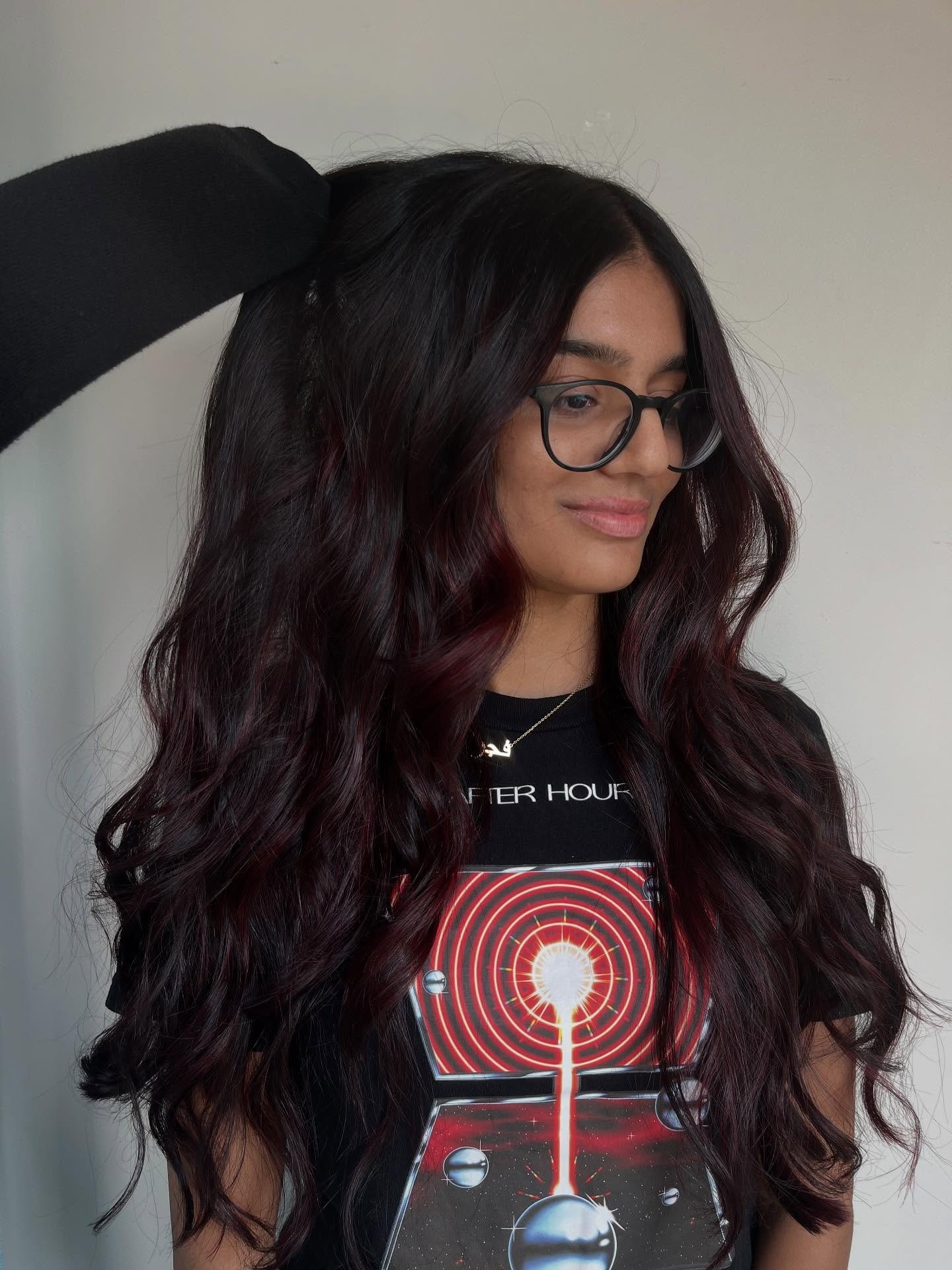 Red cherry cola... because ordinary just won’t do. 🍒✨
Text 203-571-9497 to book your appointment today!
•
•
#balayages #redcherry🍒🍒🍒 #redcherrycolorhair #hairstyles #hairstylist #hairoftheday #hairofinstagram #cthairsalons #hairg