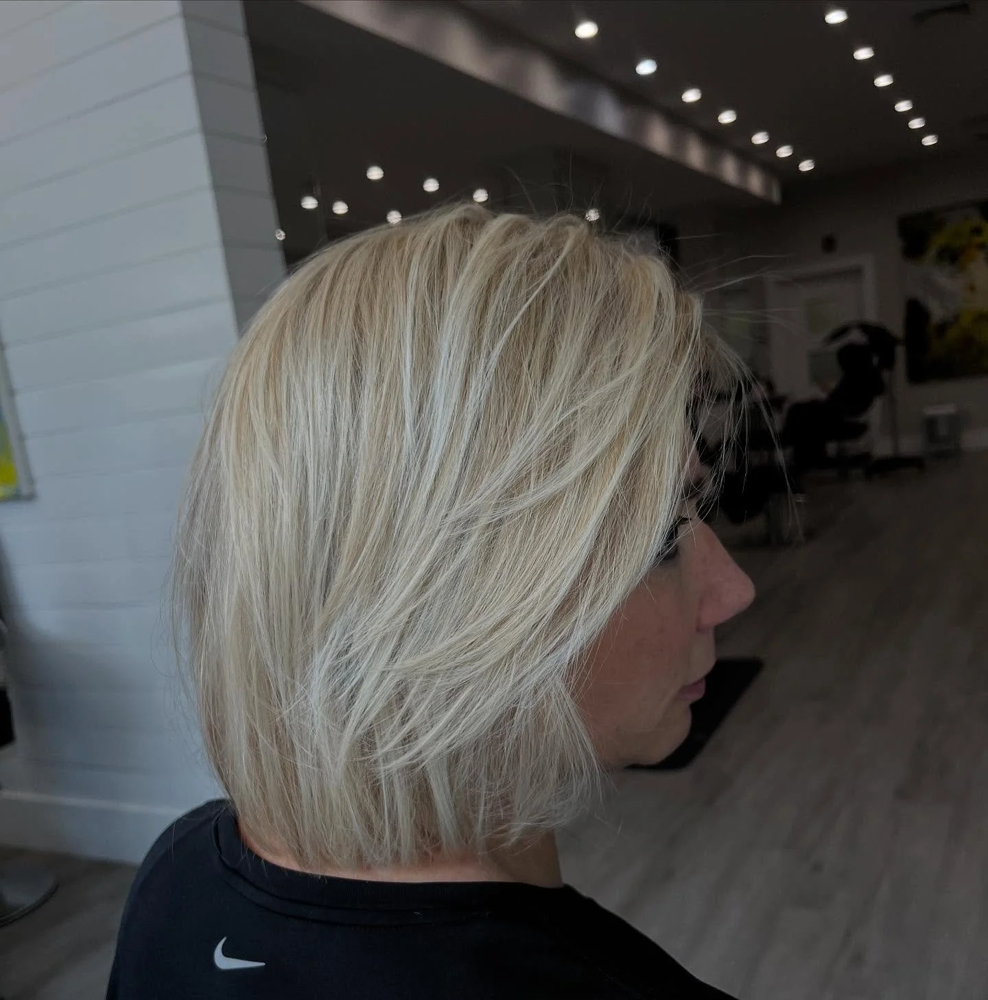 Fall-ready + blonde perfection 🍂✨
Fresh highlights and haircut by Sean 💇‍♀️
Available appointments in Fairfield & Darien 
text 203-571-9497 or DM to book! 💛
📍 Link in bio