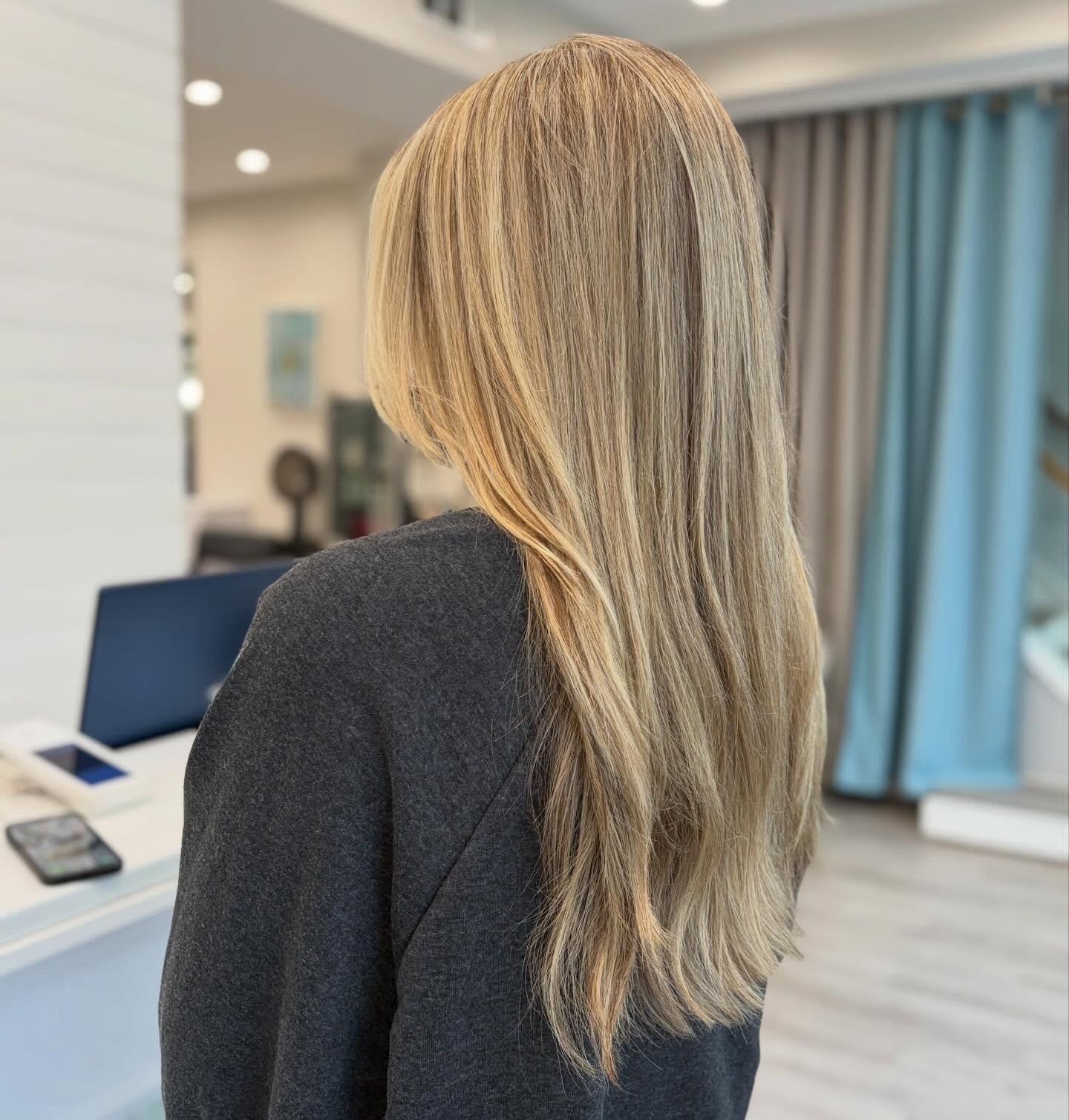 Brightened up with partial highlights, a fresh glaze, and a haircut done by Andrea | @houseofshears_ 
📍 Darien location
Styled using K&eacute;rastase shampoo, conditioner &amp; leave-in for ultimate shine and softness.
📞 Call 203-202-7266 to book
?