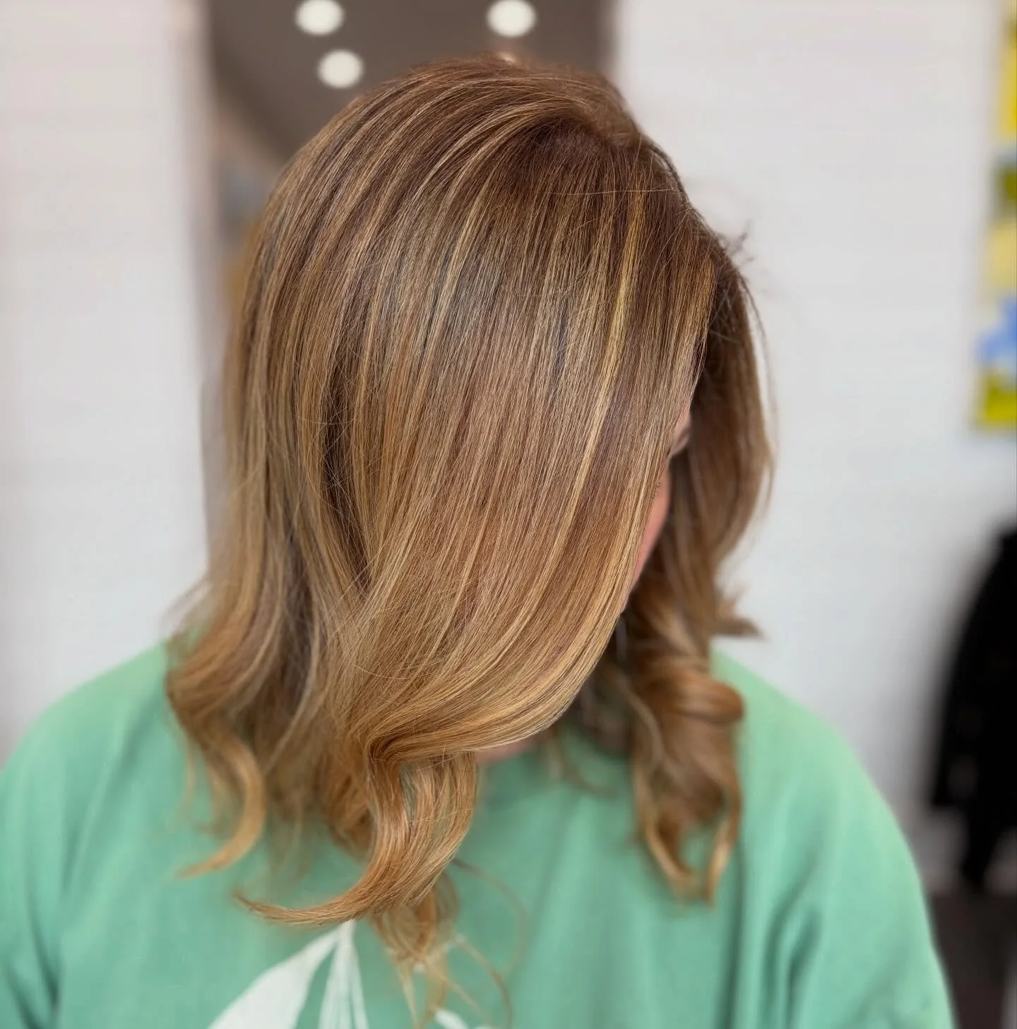 The perfect buttery blonde blend 🧈✨
Color, balayage &amp; haircut done by Alexa @__hairbyalexa__ in our Darien location! 
&bull; Call 203-202-7266 to book your appointment today! 
&bull;
&bull;
#balayagedandpainted #balayage #hairinspo #hairgoals