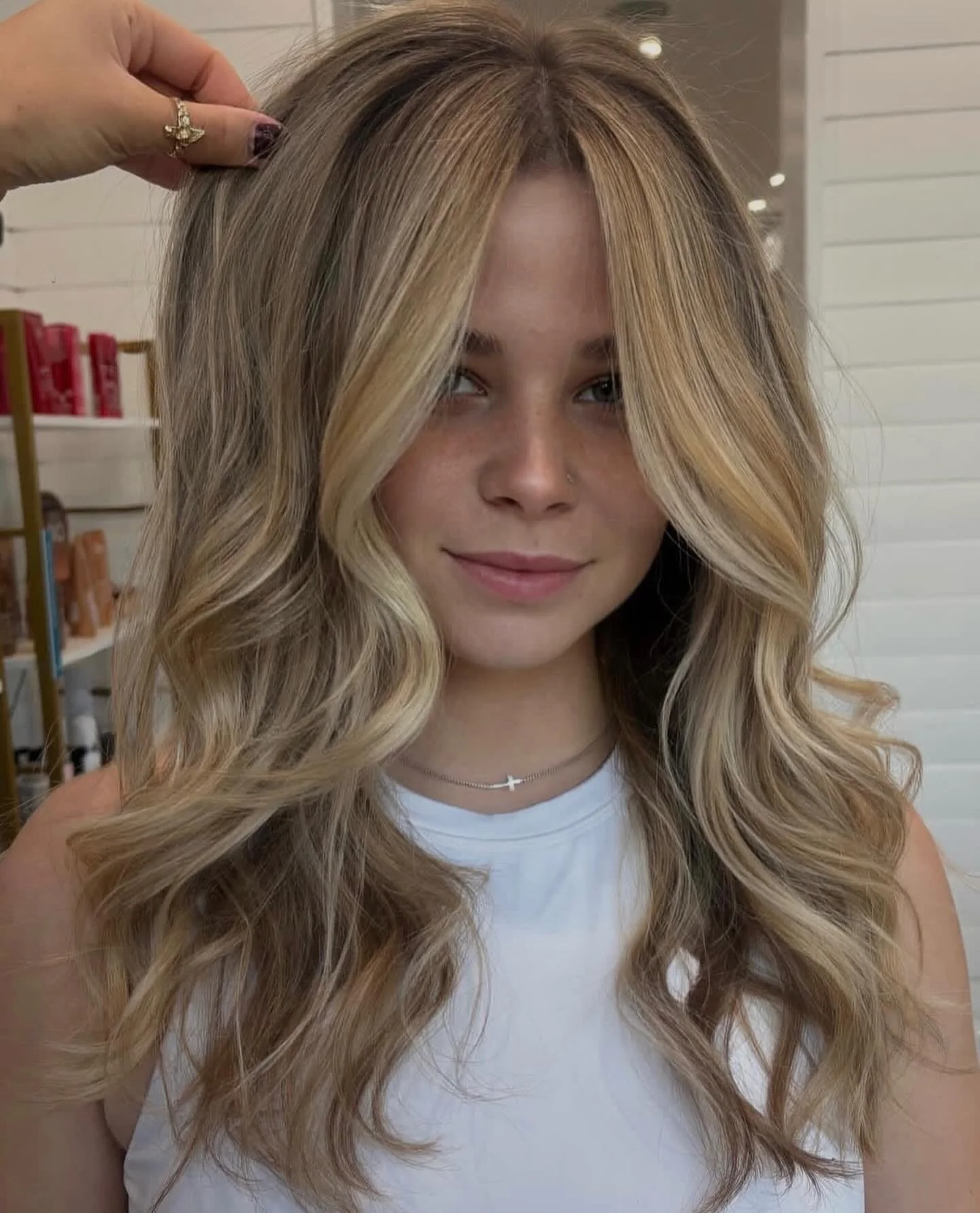 Soft balayage + effortless waves
done by @angiestechniques 
📍Darien, CT 
&bull; Text 203-571-9497 to book! 
&bull; new clients receive 20% off their service of choice 
&bull; 
&bull;
#balayagedandpainted #hairgoals #hairoftheday #hairofinstagram #fa