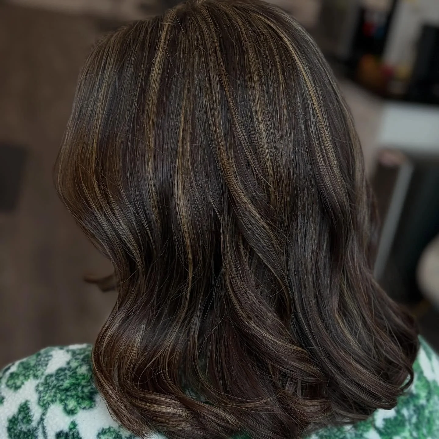 Watch the dimension come to life 💫
Highlights &amp; haircut done by Bora @beautyhairby_bora 
📍Darien CT 
📞203-202-7266 to book your refresh appointment today 
💬203-571-9497 to book or even DM 
Spring is right around the corner! 
&bull; 
&bull;
#h