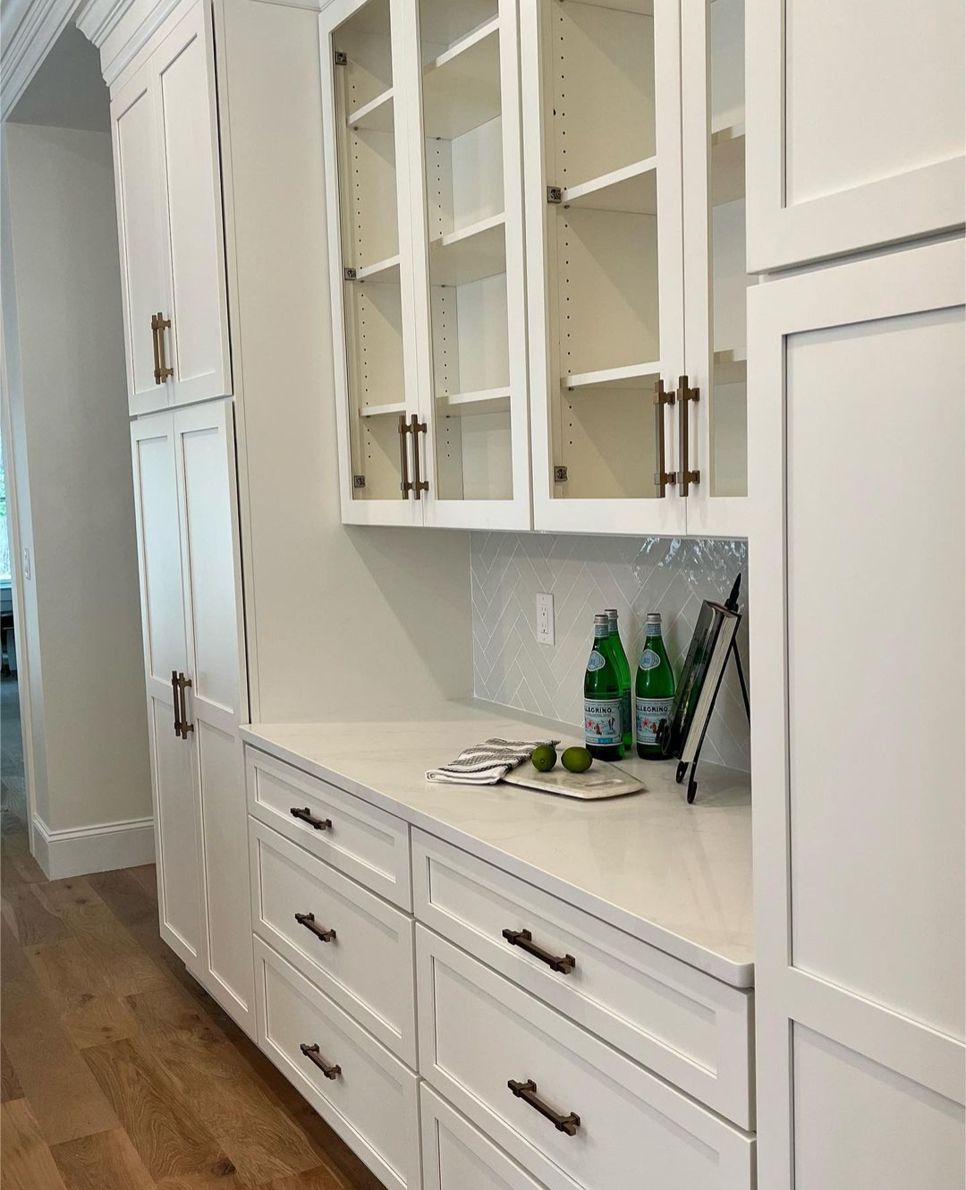 Transitional Kitchen Remodel in Reading, MA by Granite Girls USA Inc. project photo 5