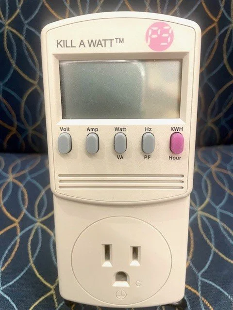 Kill A Watt by P3 - Model P4400
Choose from the Kill-a-Watt's four settings to monitor your electrical usage
Monitor your electrical usage by day, week, month, or year
Features easy-to-read screen Electricity usage monitor connects to appliances