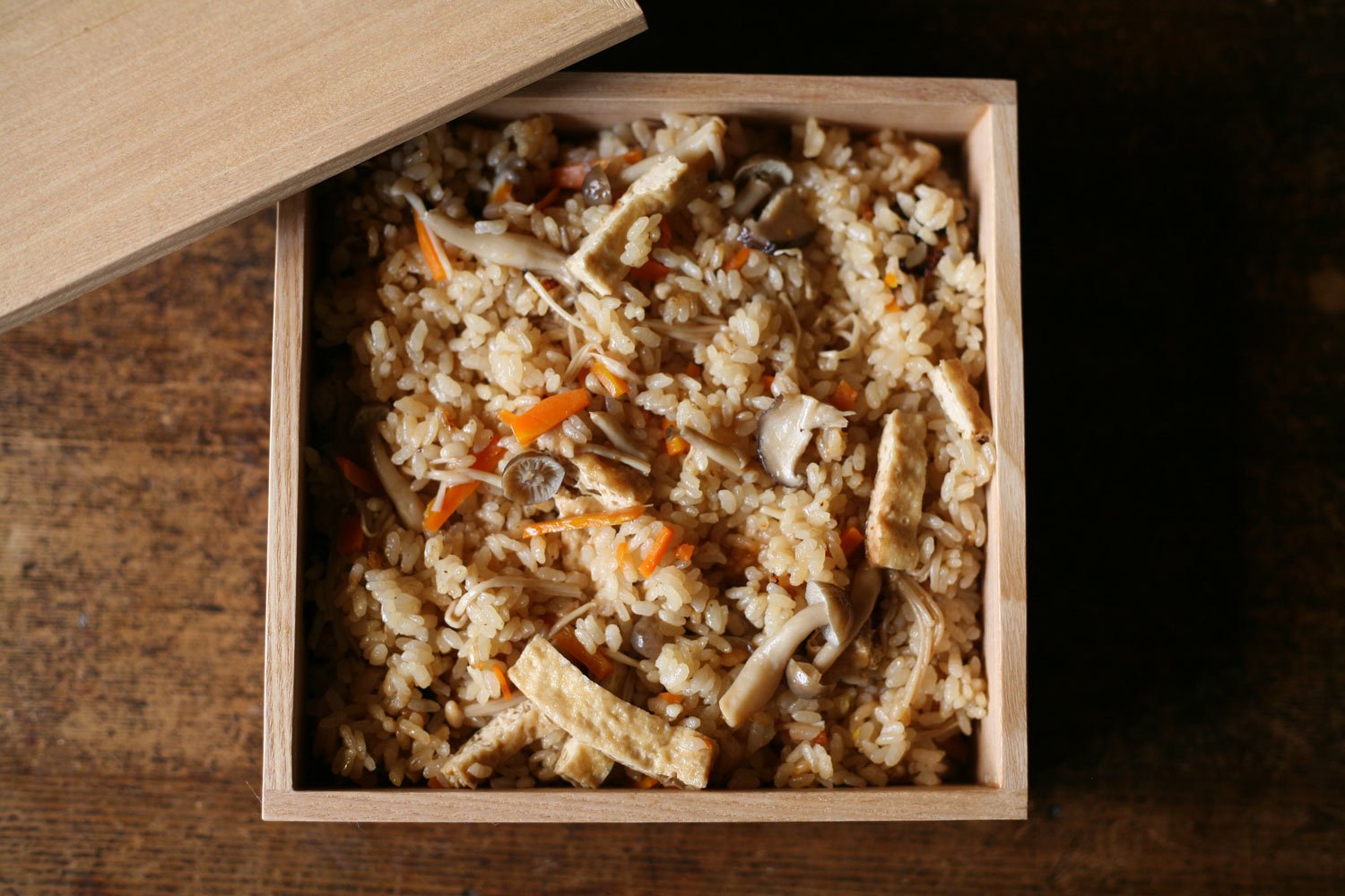 Takikomi Gohan.jpg