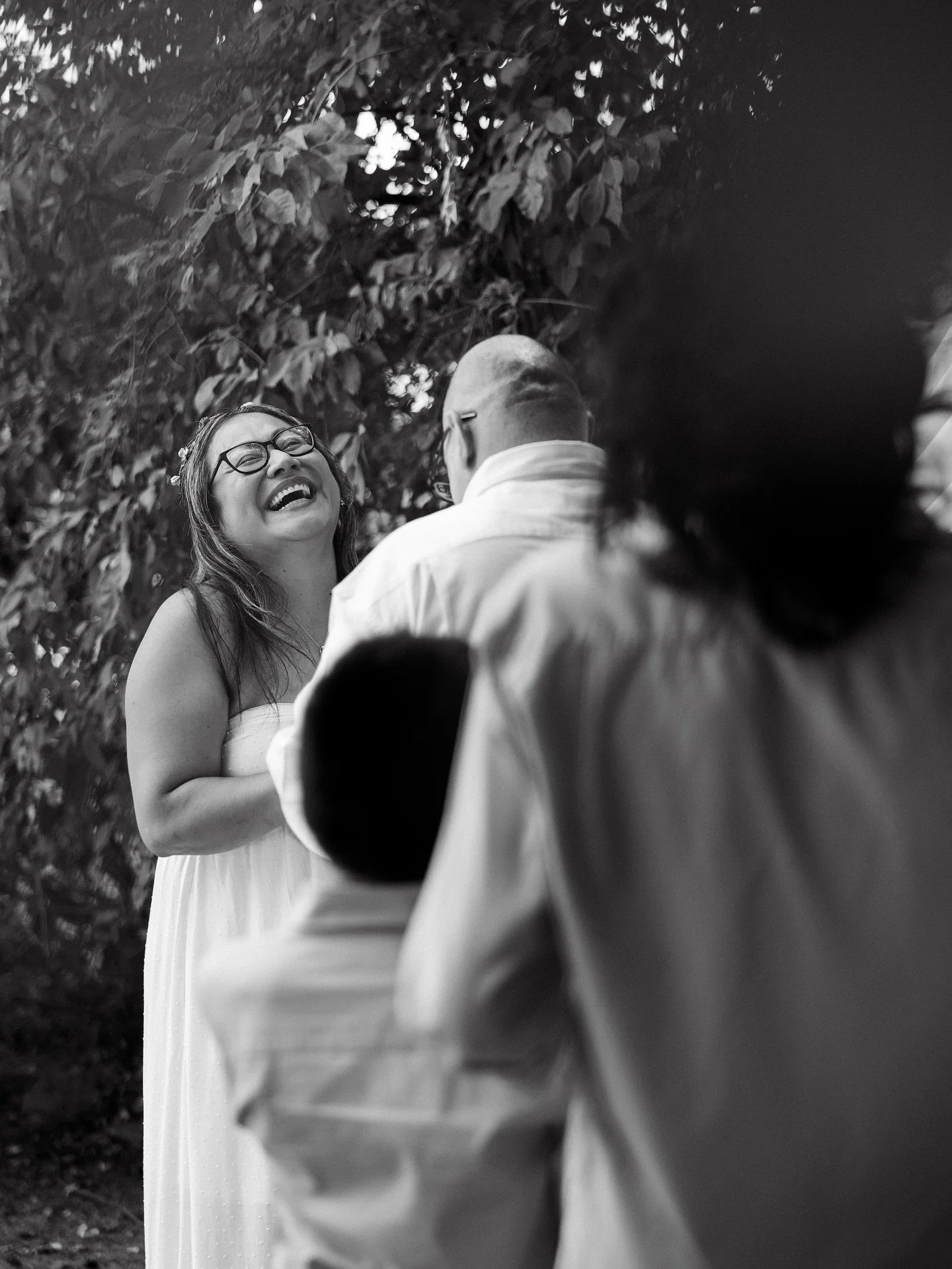 ✨ There&rsquo;s something about backyard weddings and intimate katb al-kitebs that always get me. They hold a kind of magic; family laughter echoing through the garden, kids running around, flowers tied with love, and stories woven into every smile a